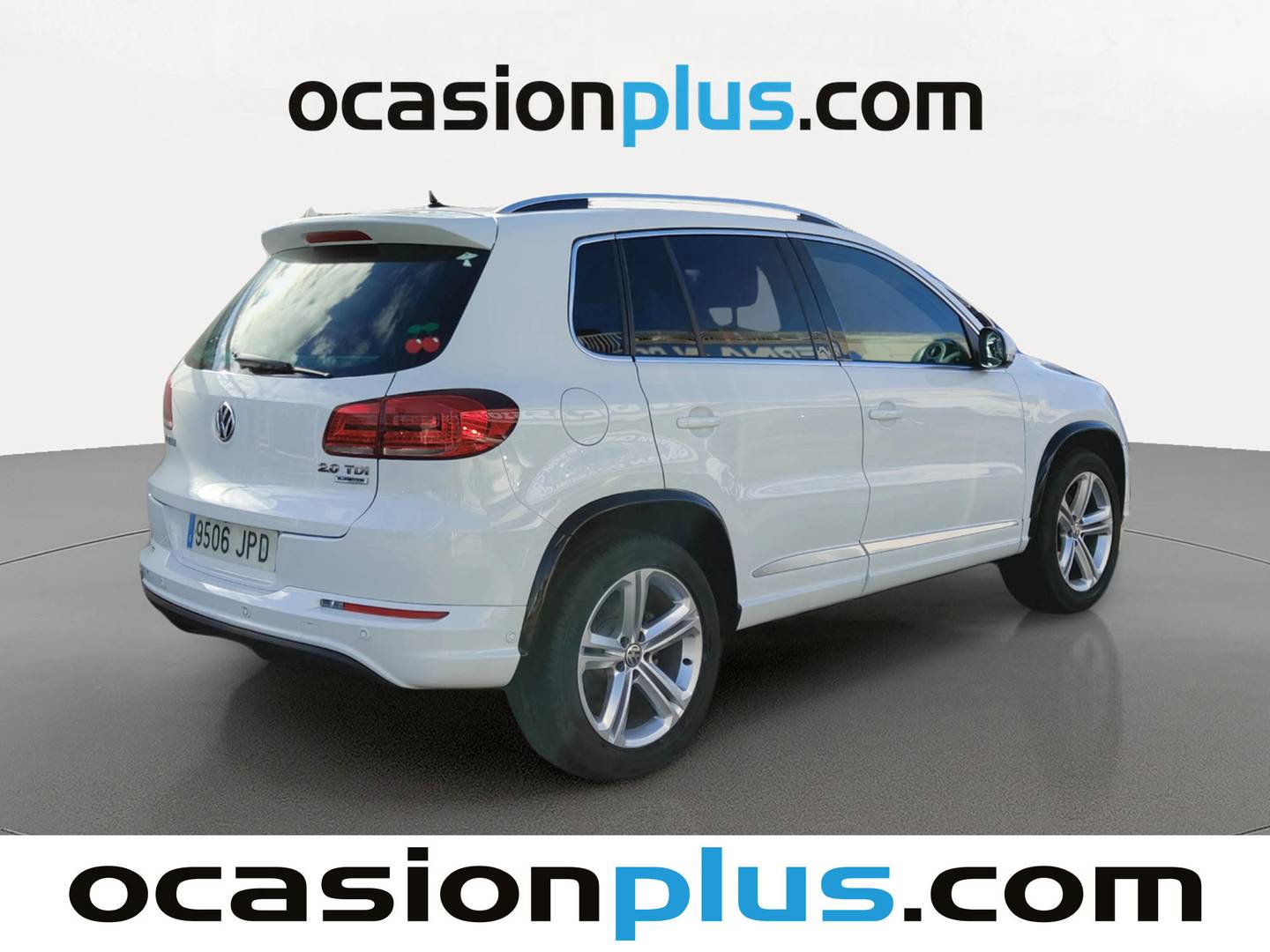 Foto trasera Volkswagen Tiguan Volkswagen Tiguan R-Line 2.0 TDI BMT 4x2 (150 CV) derecha