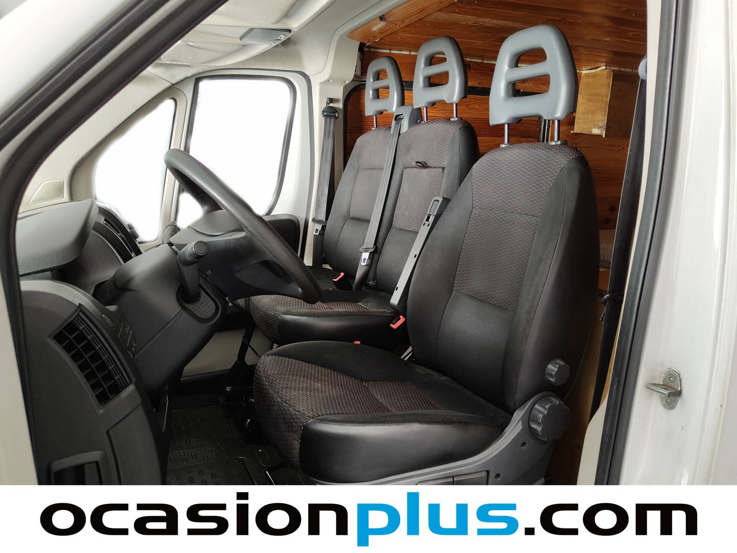 Foto asientos delanteros Citroën Jumper Citroën Jumper Furgon BlueHDi 110 30 L1H1 (110 CV) Semi-camperizada 3 Plazas