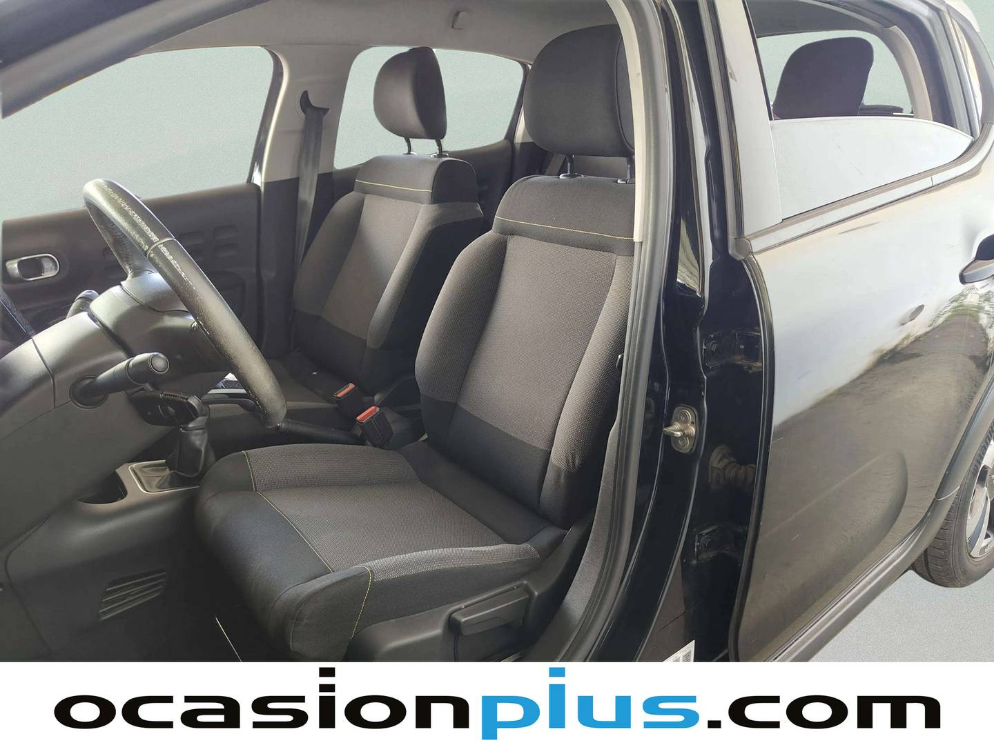 Foto asientos delanteros Citroën C3 Citroën C3 PureTech 82 Shine (82 CV)