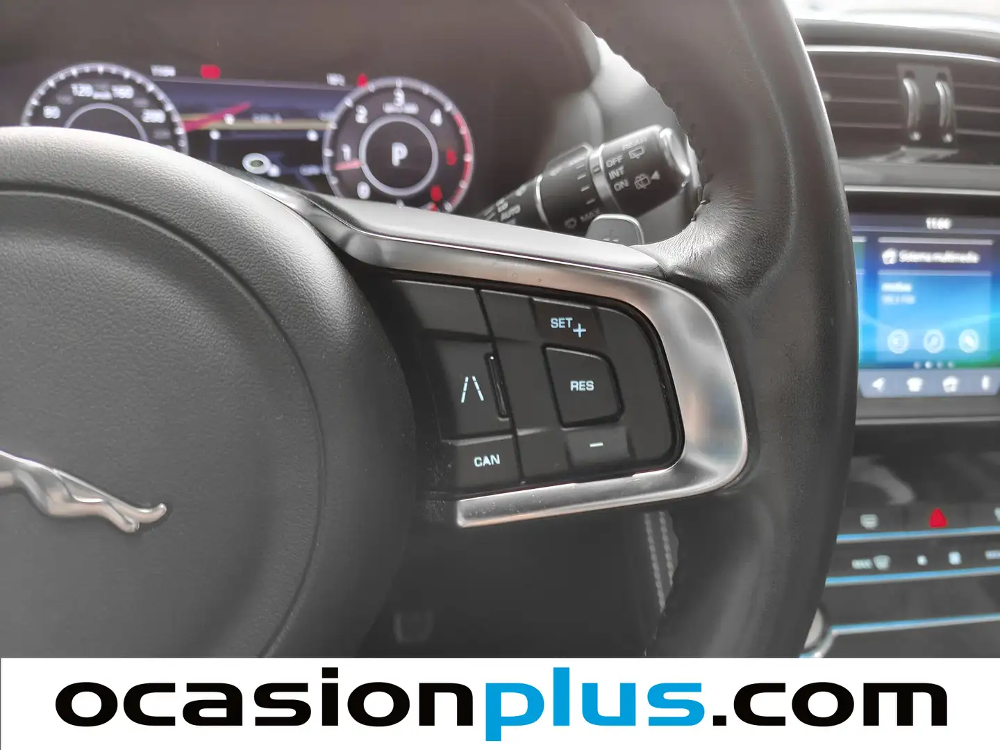 Foto Jaguar F-Pace Jaguar F-PACE 2.0L i4D R-Sport Auto (180 CV)