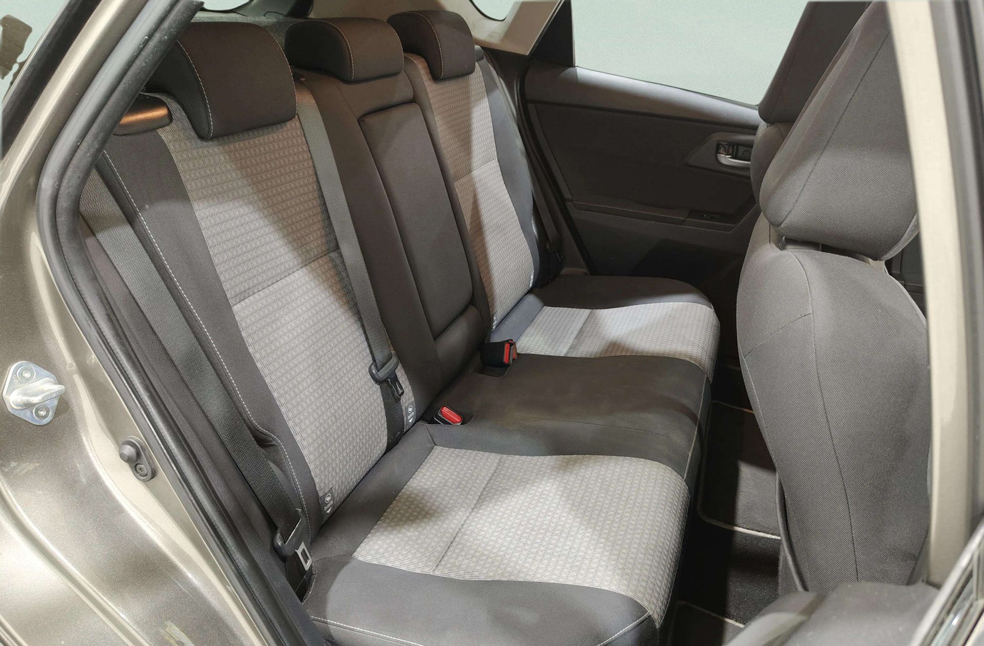 Toyota Auris 140H Hybrid Feel! Edition - foto 14