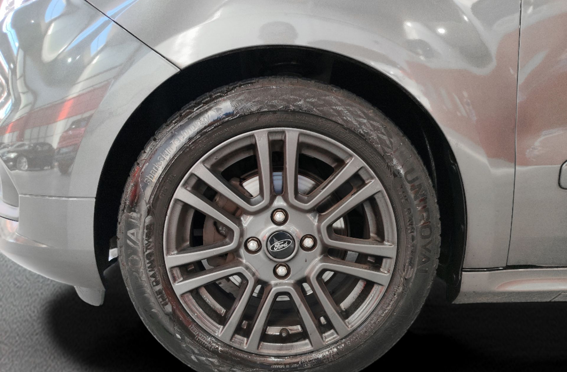 Ford Tourneo Courier 1.0 EcoBoost Sport - foto 34