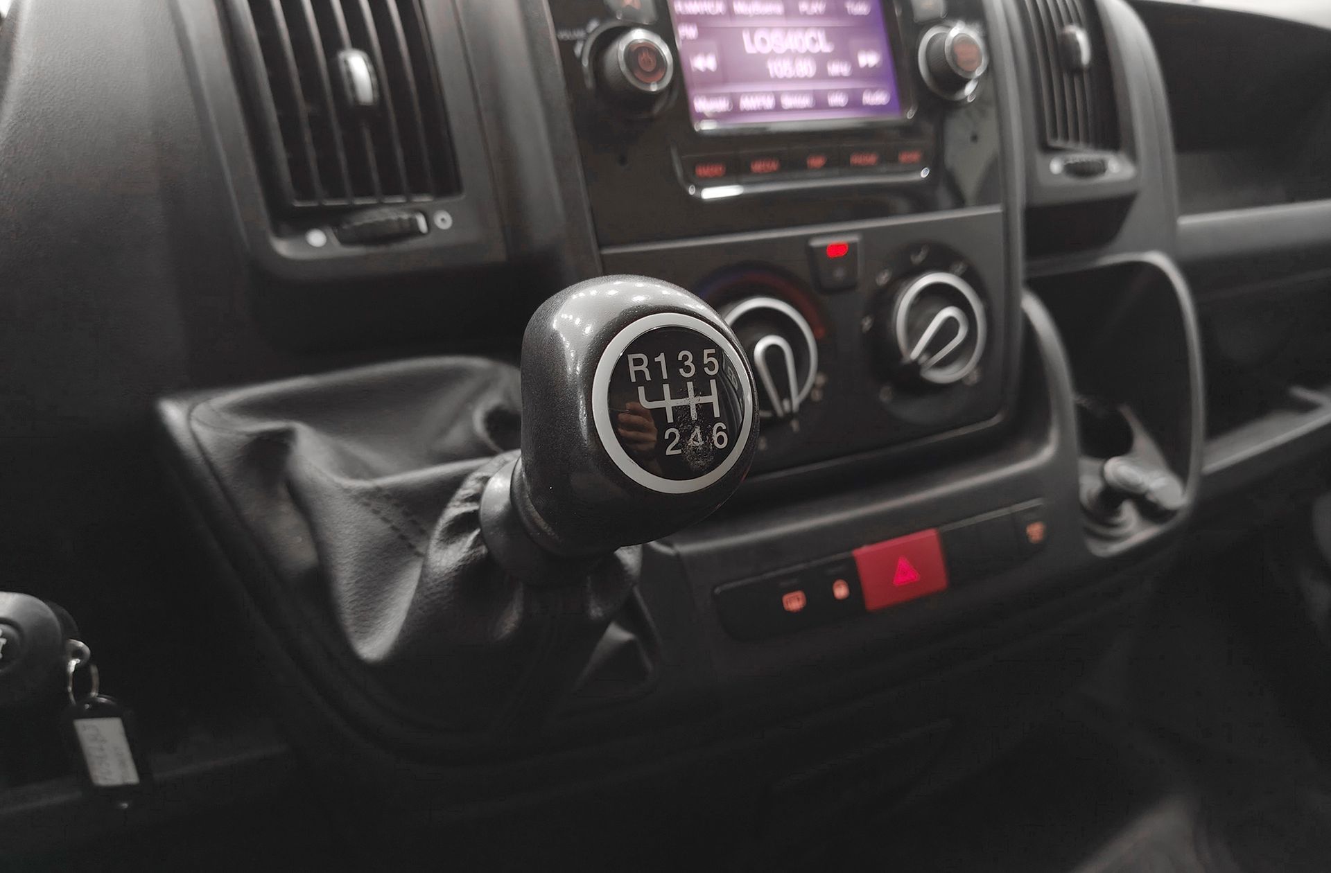 Peugeot Boxer Furgon BlueHDi 140 330 L1H1 - foto 5
