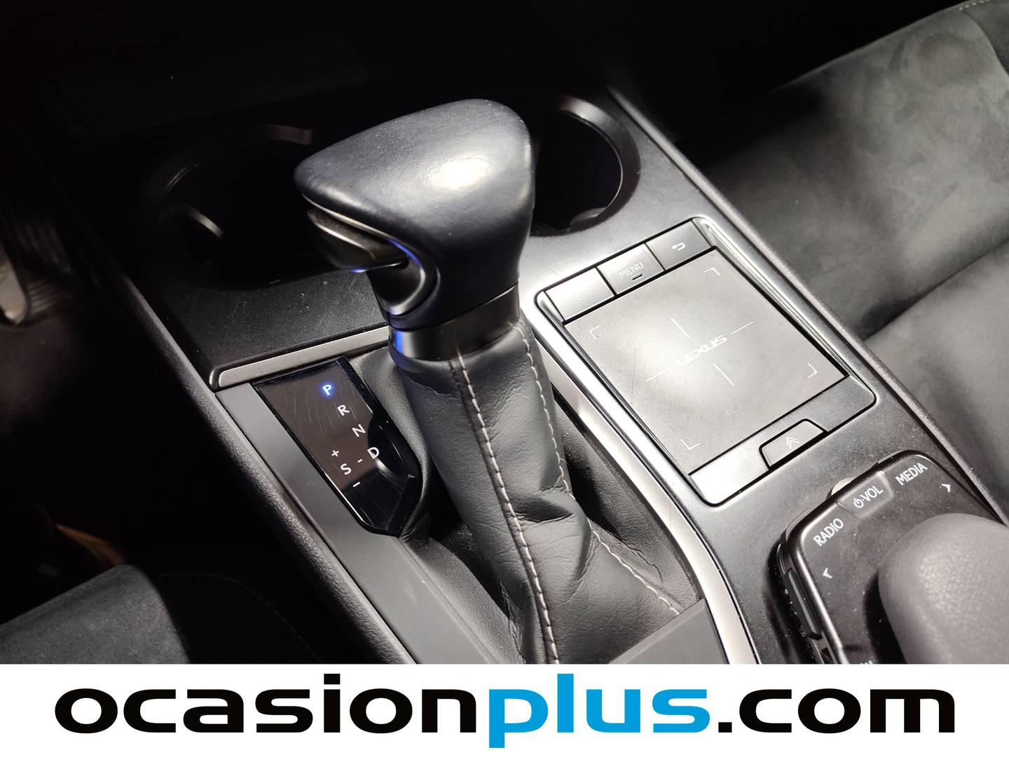 Foto Lexus UX Lexus UX 250h Business 2WD (184 CV)