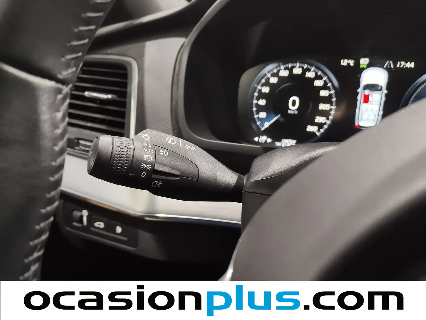 Foto Volvo XC90 Volvo XC90 T8 Momentum AWD Auto (390 CV) 7 Plazas