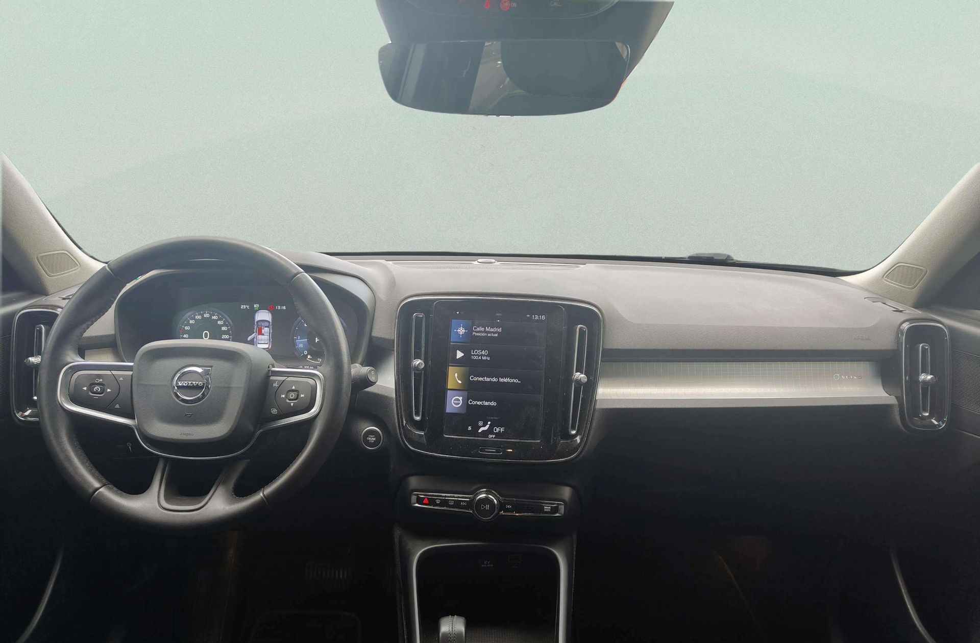 Volvo XC40 D4 Business Plus AWD - foto 6