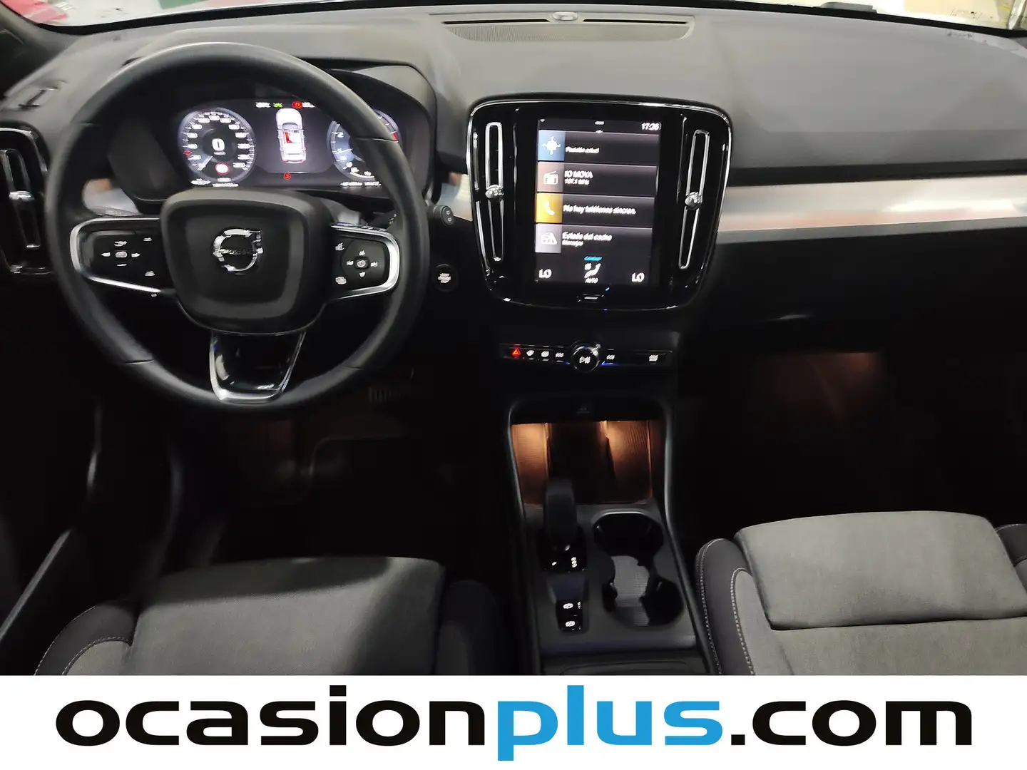 Foto Volvo XC40 Volvo XC40 T2 Core Auto (129 CV)