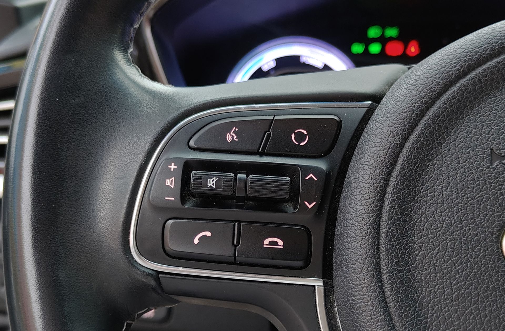 Kia Niro 1.6 GDi PHEV Híbrido Emotion - foto 31
