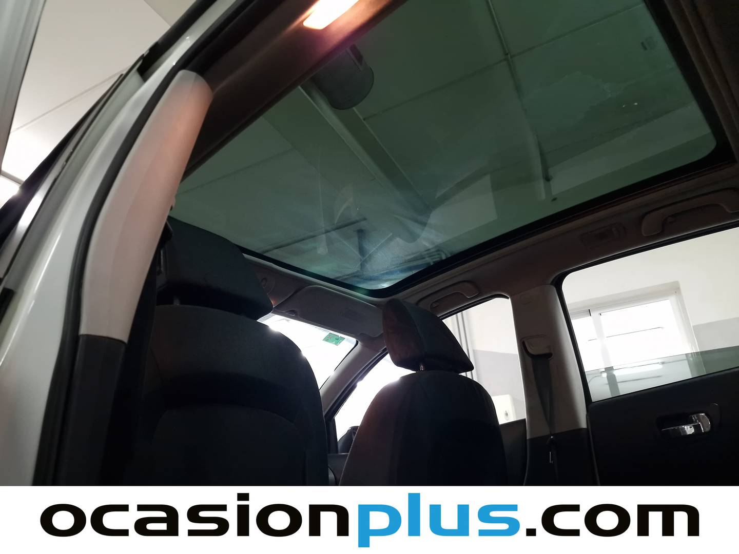 Extras y acabados del Nissan QASHQAI Nissan Qashqai 2.0 Tekna Sport 4x2 (140 CV)