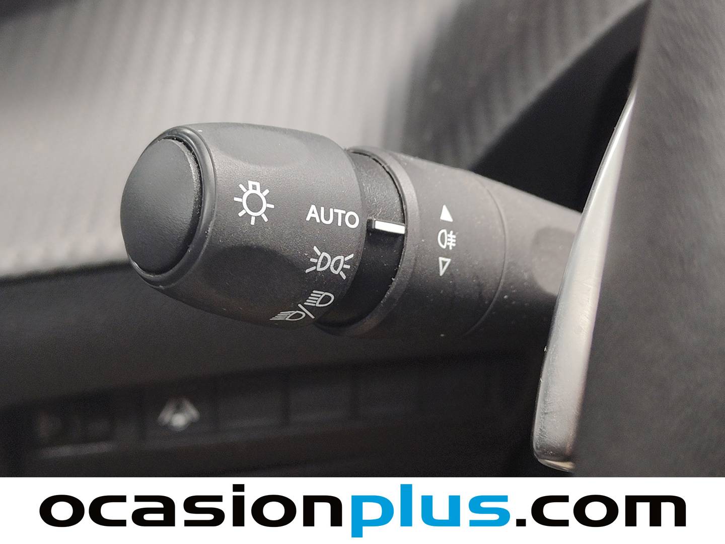 Acabados Peugeot 2008 Peugeot 2008 Allure Hybrid eDCS6 (136 CV)