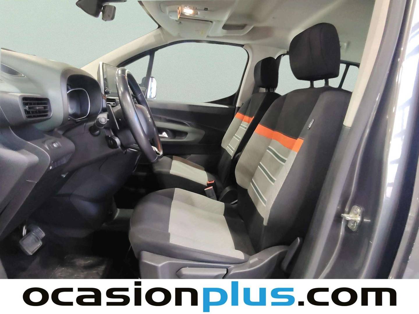 Foto asientos delanteros Citroën Berlingo Citroën Berlingo BlueHDi 130 S&S Talla M Shine EAT8 (130 CV)