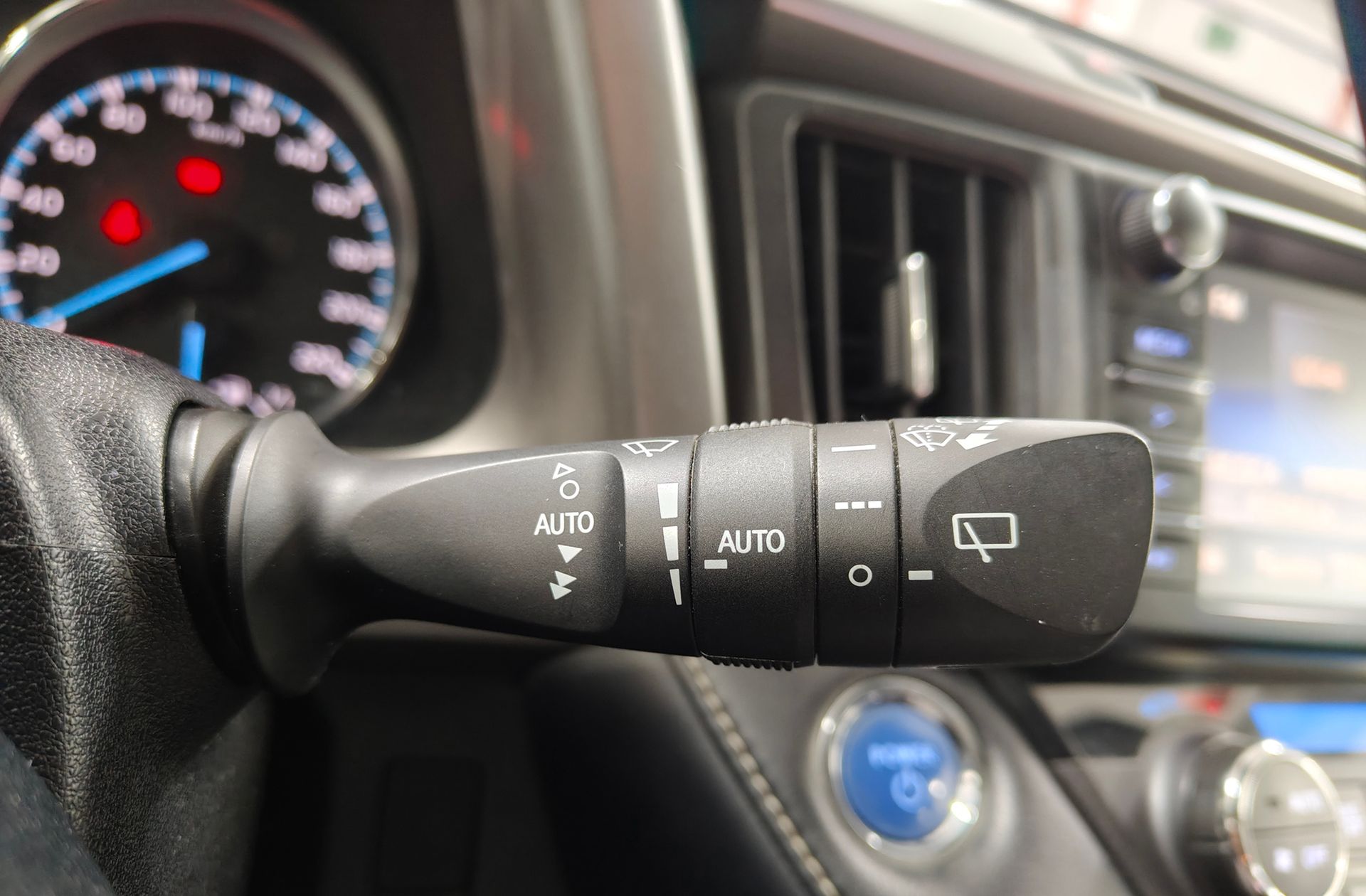 Toyota RAV4 2.5l hybrid Advance 4WD - foto 26