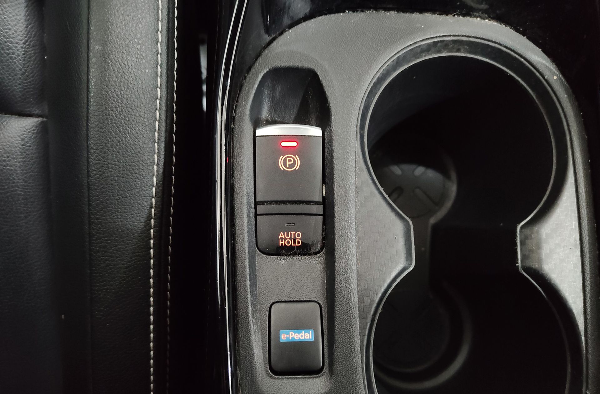 Nissan Juke 1.6 Hybrid Premiere Edition - foto 37