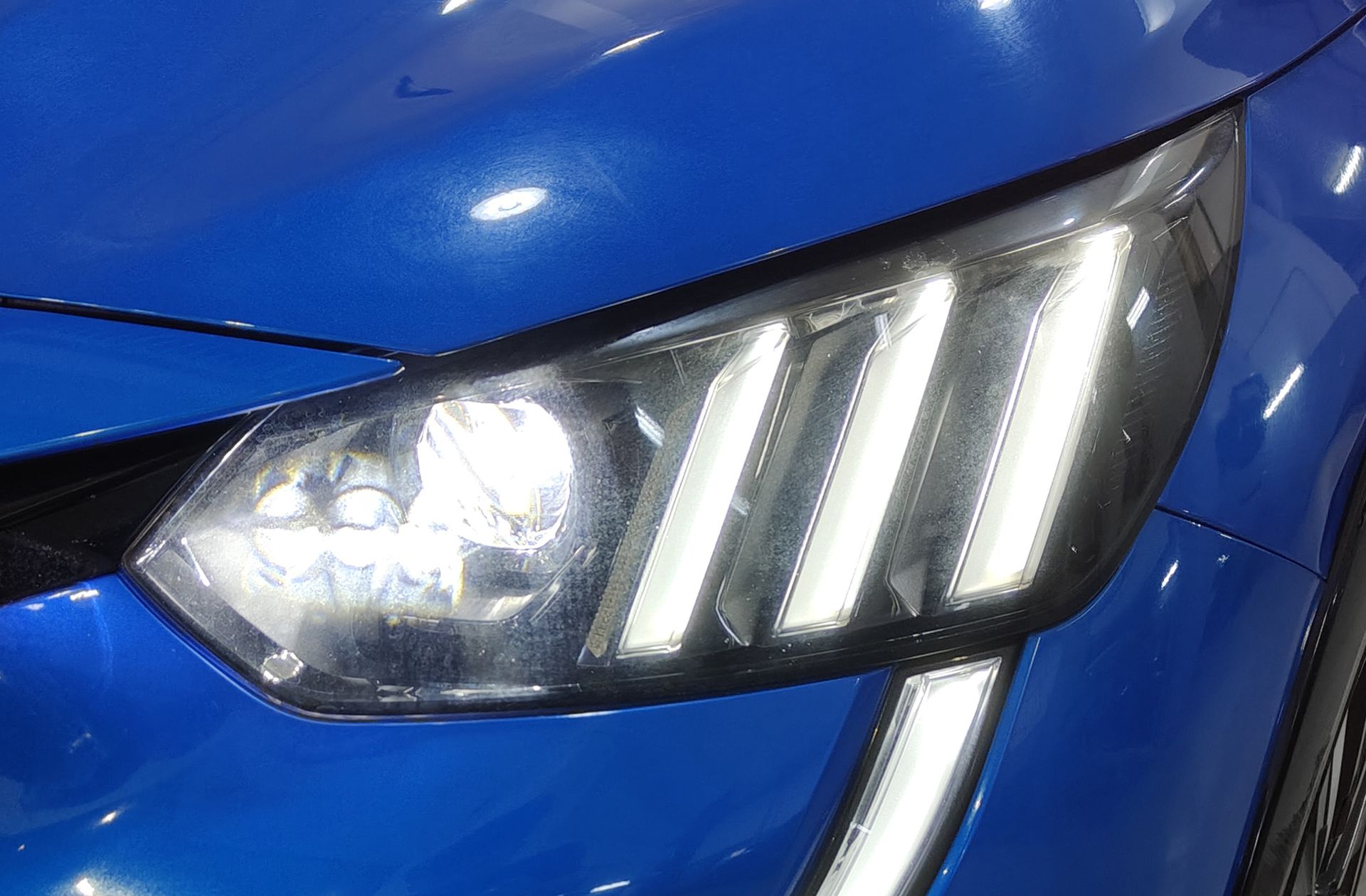 Peugeot 208 PureTech 100 GT - foto 15