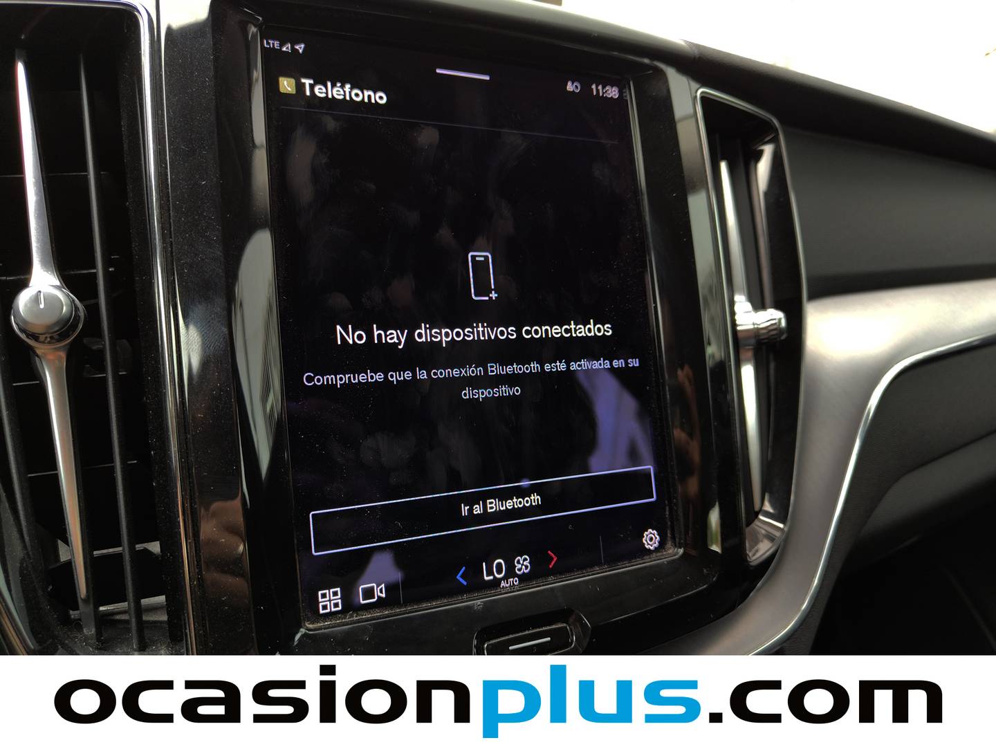 Foto Volvo XC60 Volvo XC60 B4 D Momentum Pro Auto (197 CV)