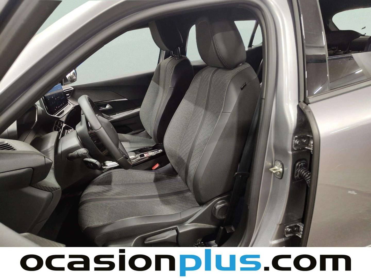 Foto asientos delanteros Peugeot 2008 Peugeot 2008 Allure Hybrid eDCS6 (145 CV)