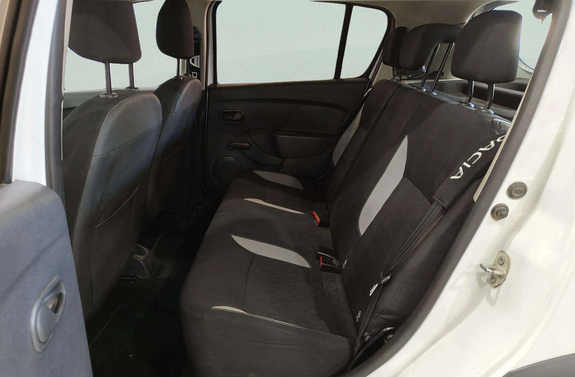 Dacia Sandero Stepway TCe - foto 11