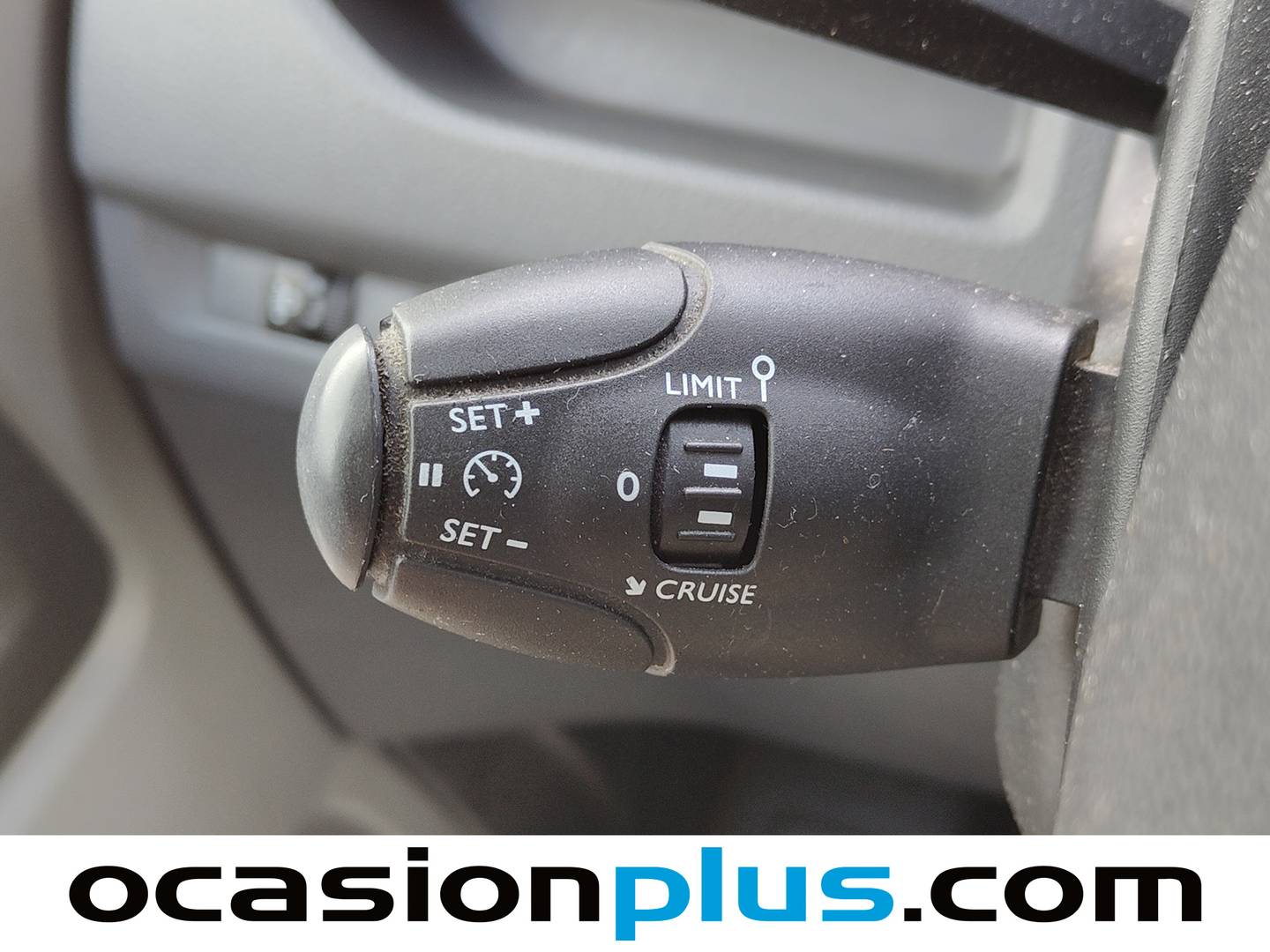 Extras y acabados del Peugeot Expert Peugeot Expert Furgon BlueHDi 100 S&S Pro Long (102 CV)