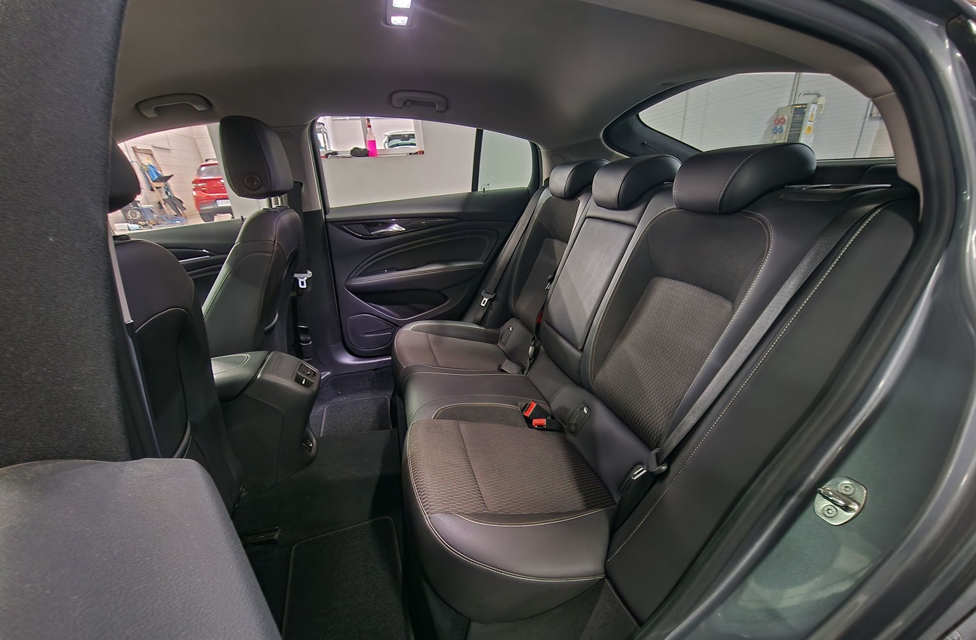 Opel Insignia GS 1.6 CDTi Turbo D Excellence - foto 12