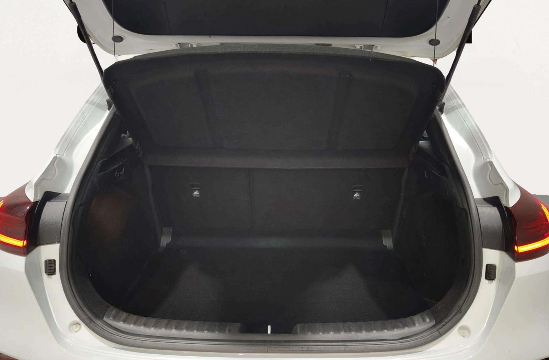 Kia XCeed 1.5 MHEV iMT Tech - foto 20