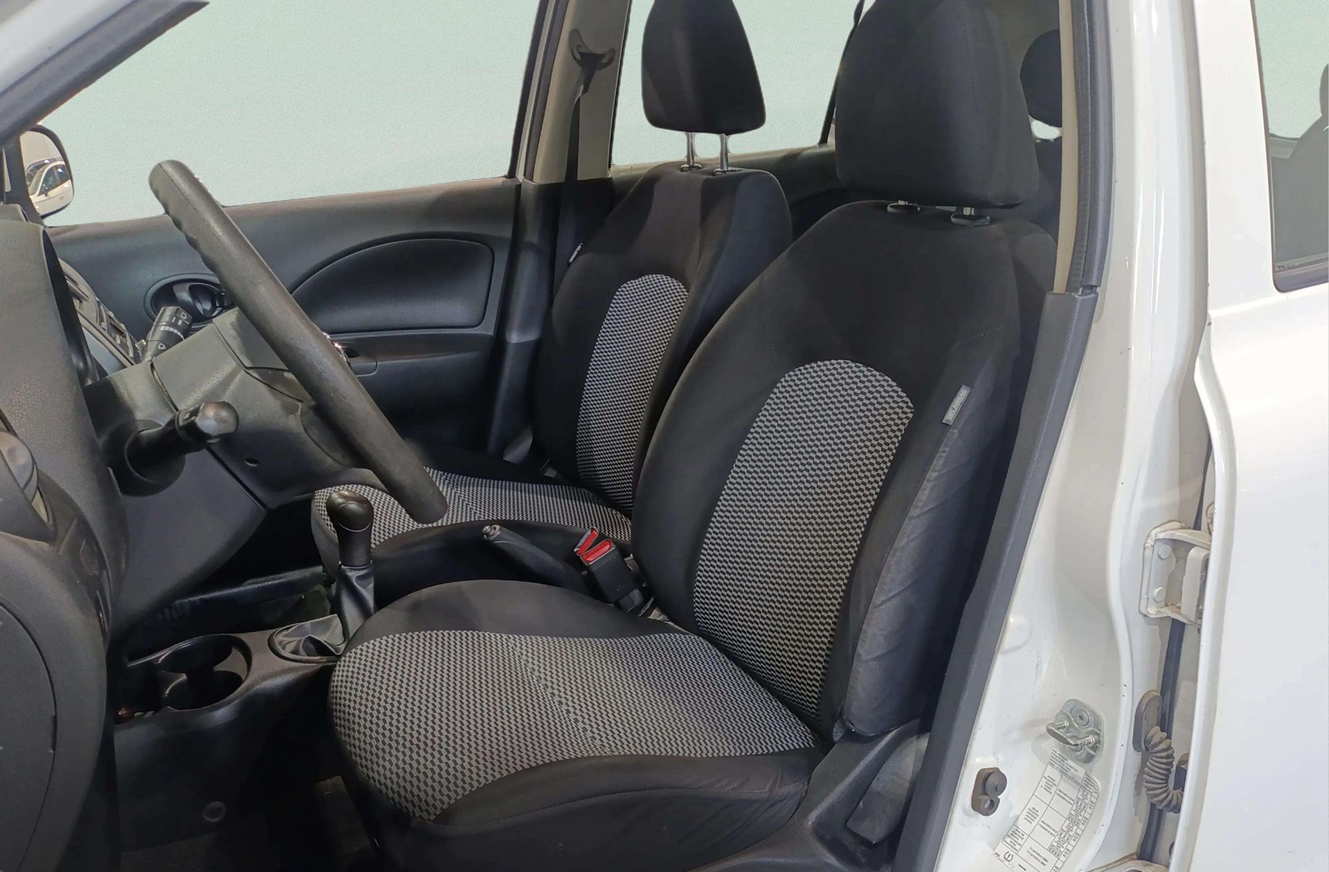 Nissan Micra 1.2G Naru Edition - foto 9