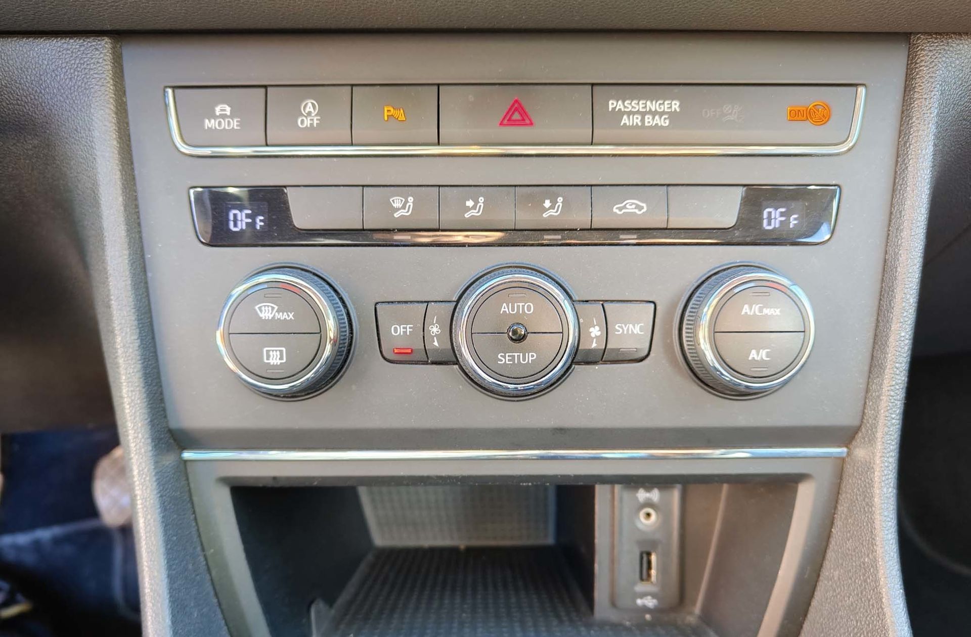 SEAT León ST 2.0 TDI FR - foto 32