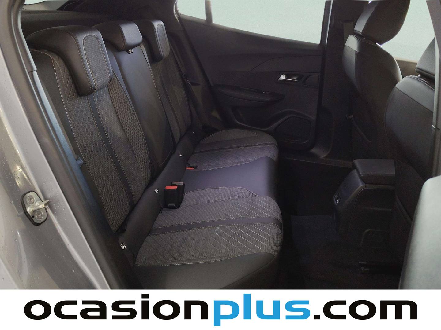 Peugeot 2008 Peugeot 2008 Allure Hybrid eDCS6 (145 CV) km 0