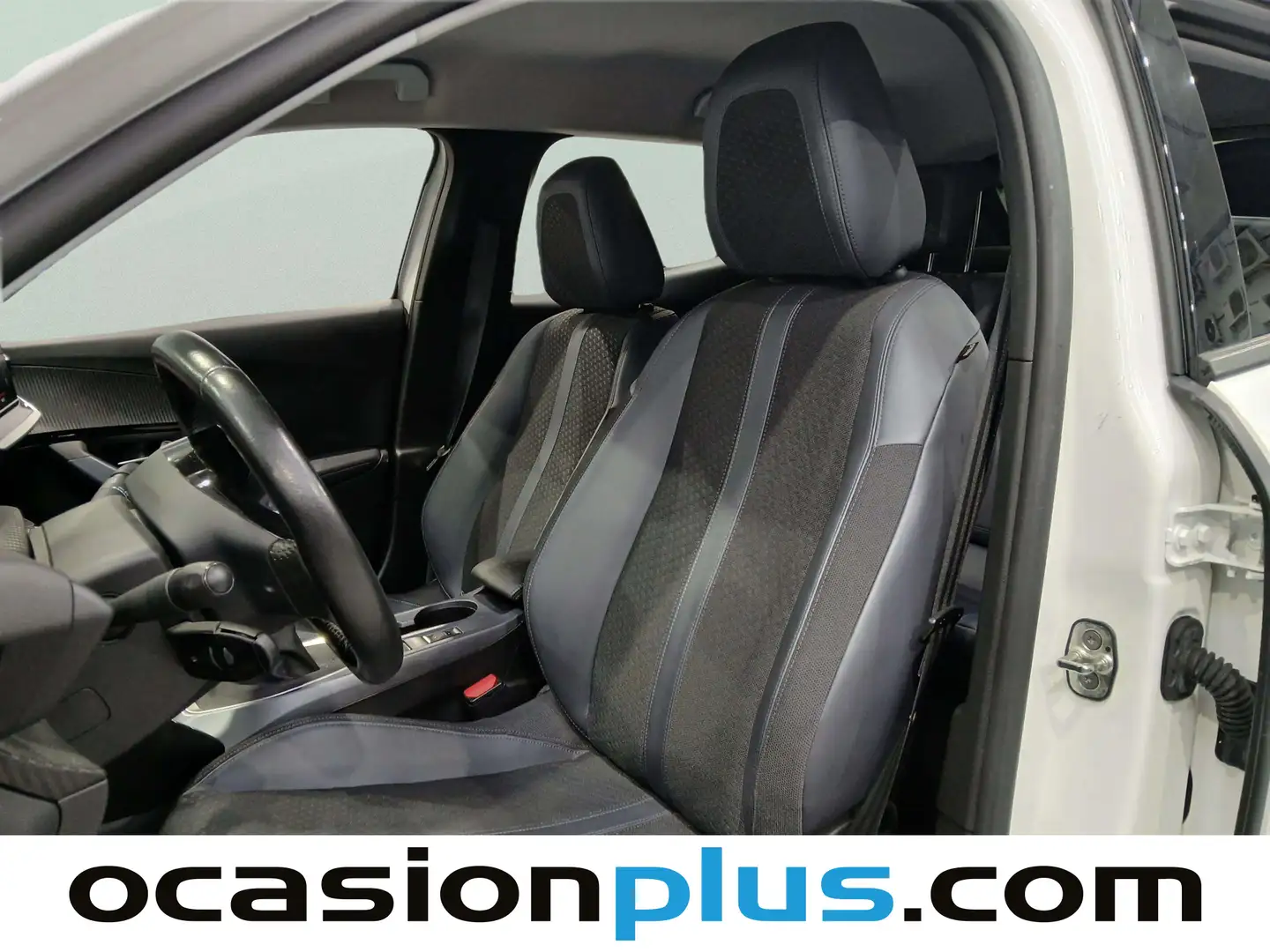 Foto Peugeot 2008 Peugeot 2008 BlueHDi 110 Allure Pack (110 CV)