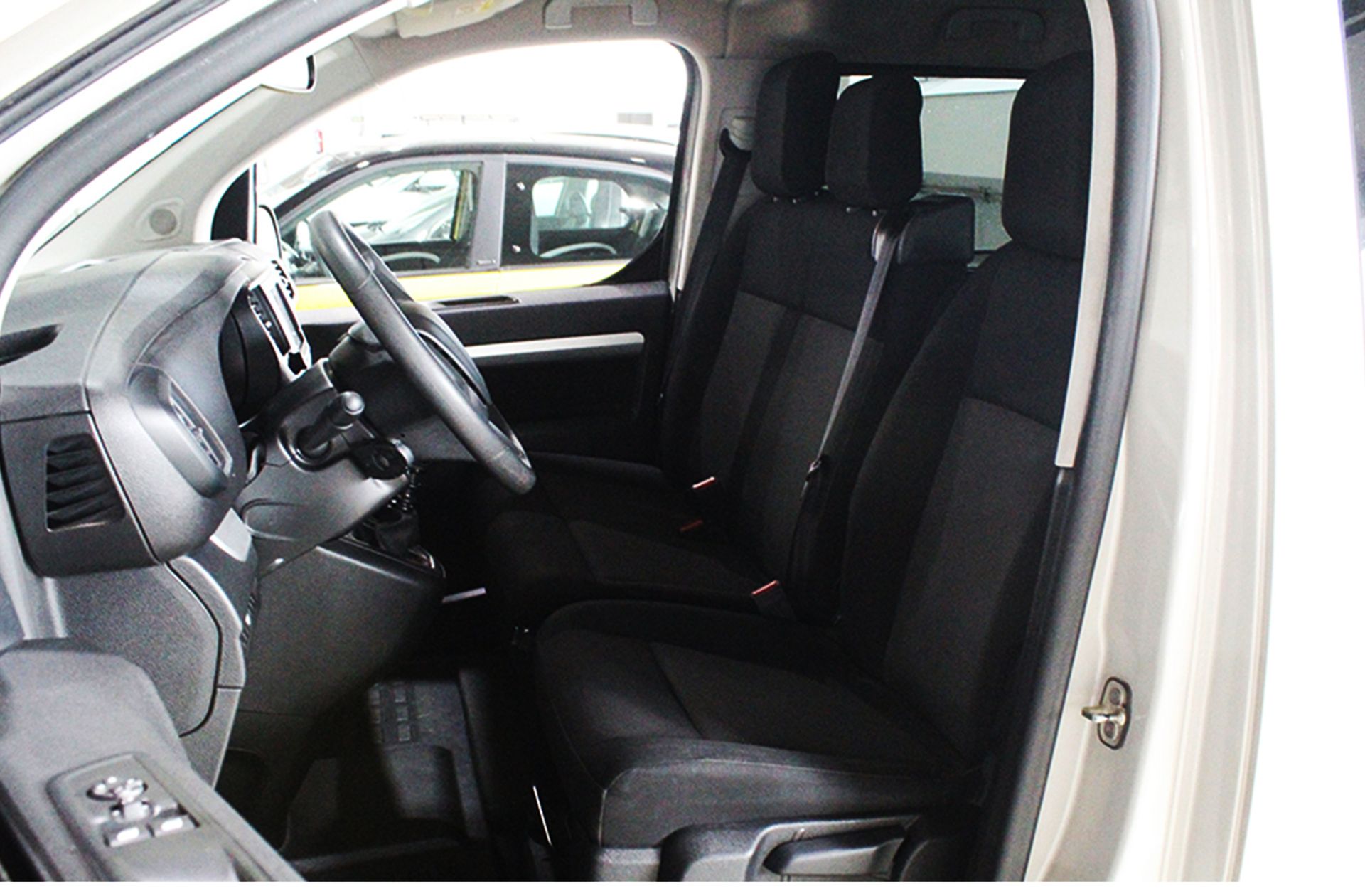 Peugeot Traveller BlueHDi 120 Business Long 9 plazas - foto 12