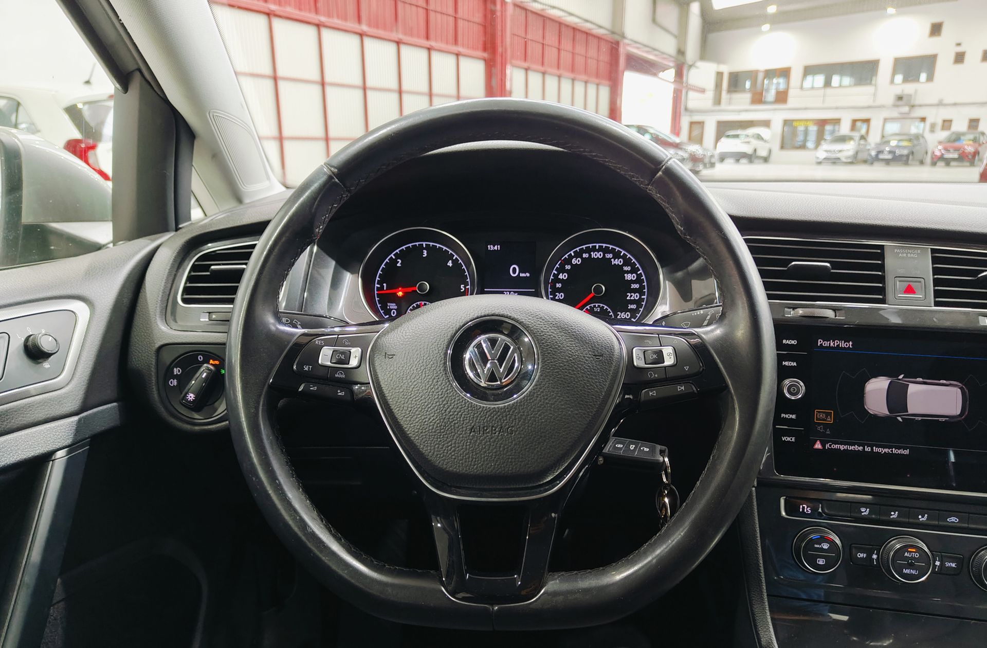 Volkswagen Golf Ready2Go 1.6 TDI - foto 21