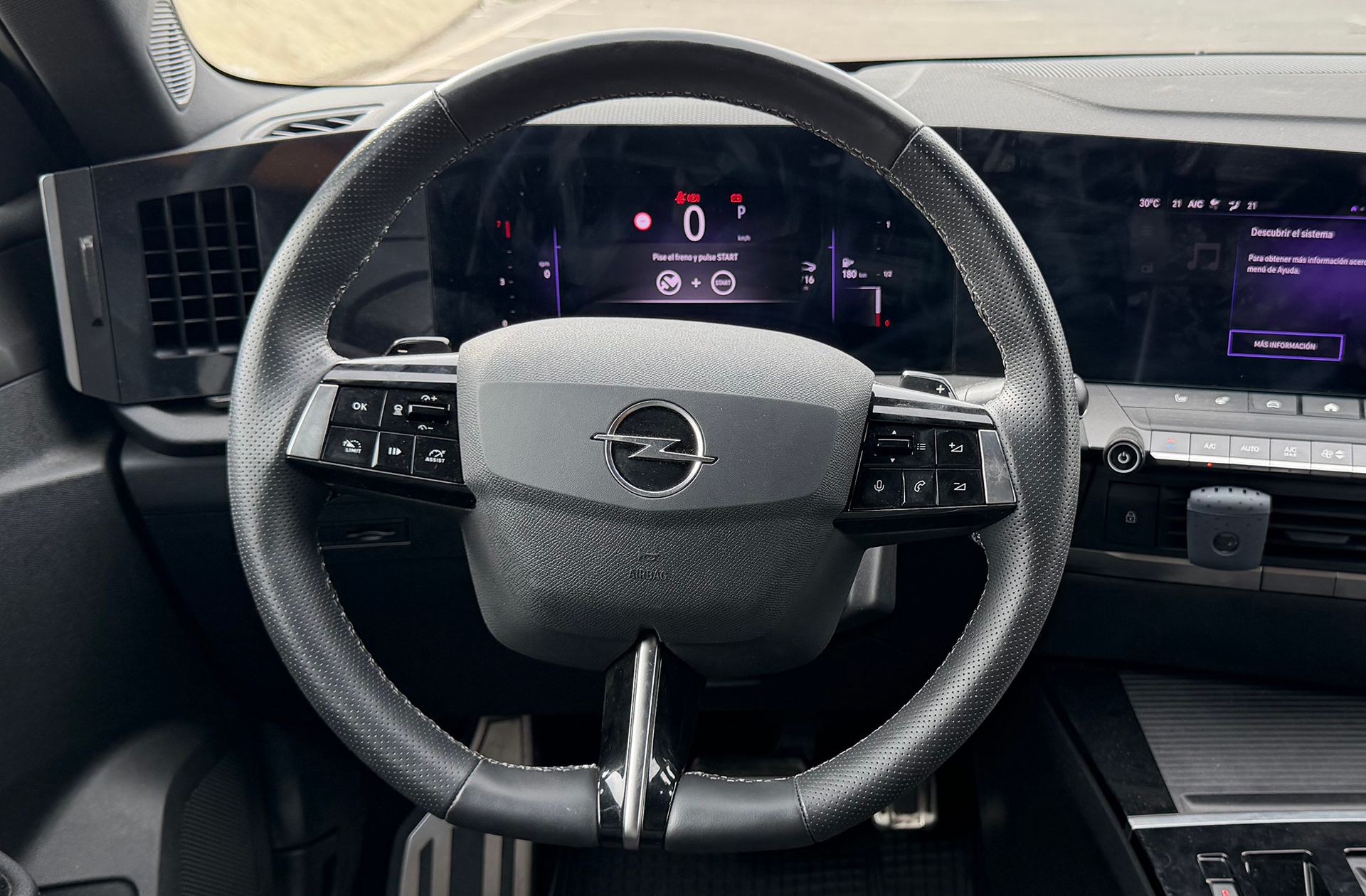 Opel Astra 1.2 Turbo XHT GS - foto 21