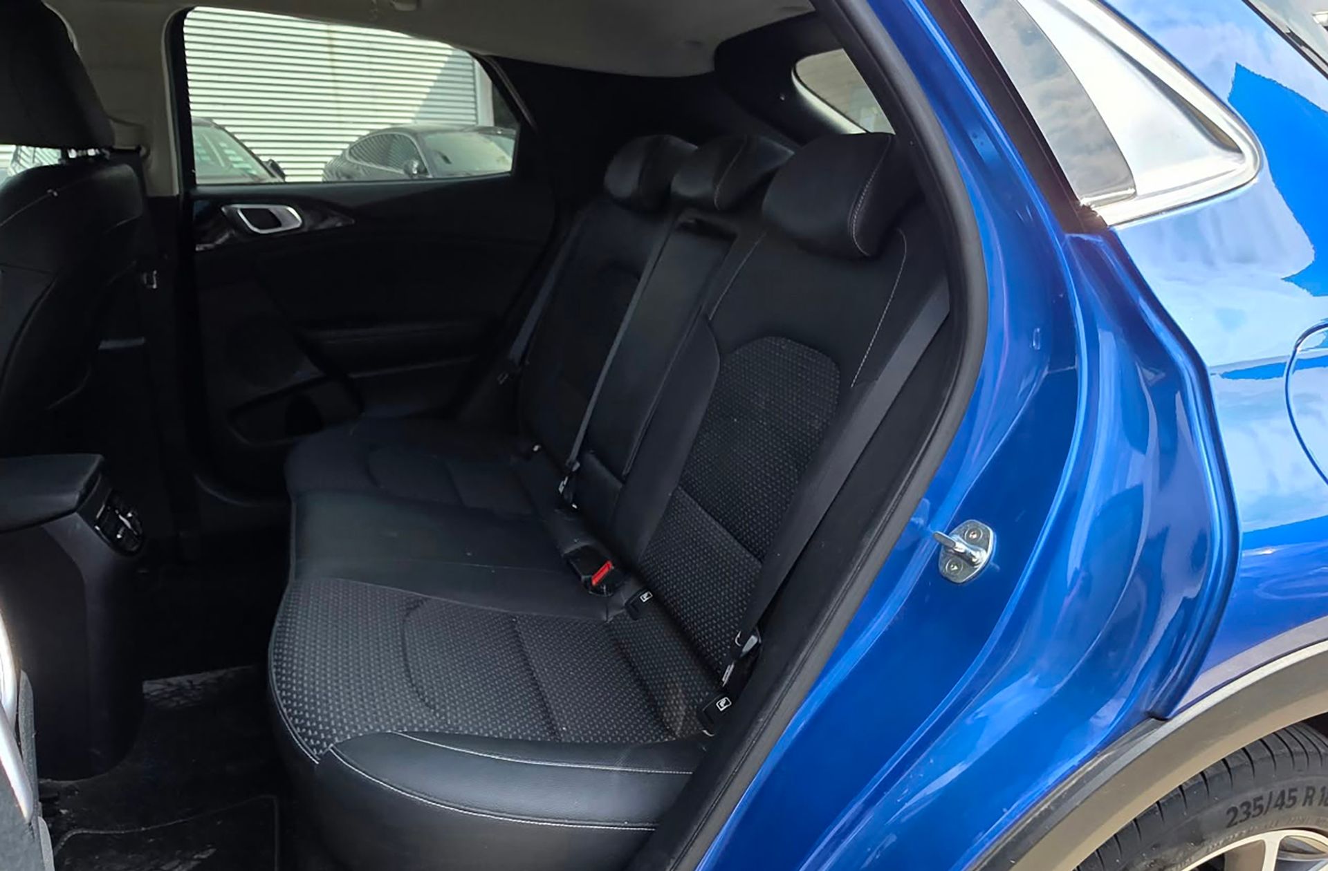 Kia XCeed 1.6 MHEV iMT Emotion - foto 14