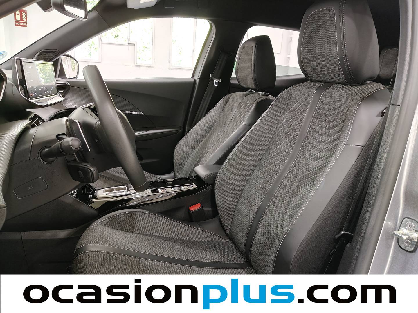 Foto asientos delanteros Peugeot 2008 Peugeot 2008 Allure Hybrid eDCS6 (136 CV)