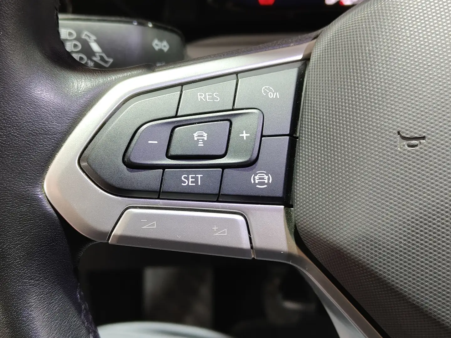 Foto Volkswagen Golf Volkswagen Golf Life 2.0 TDI (115 CV)