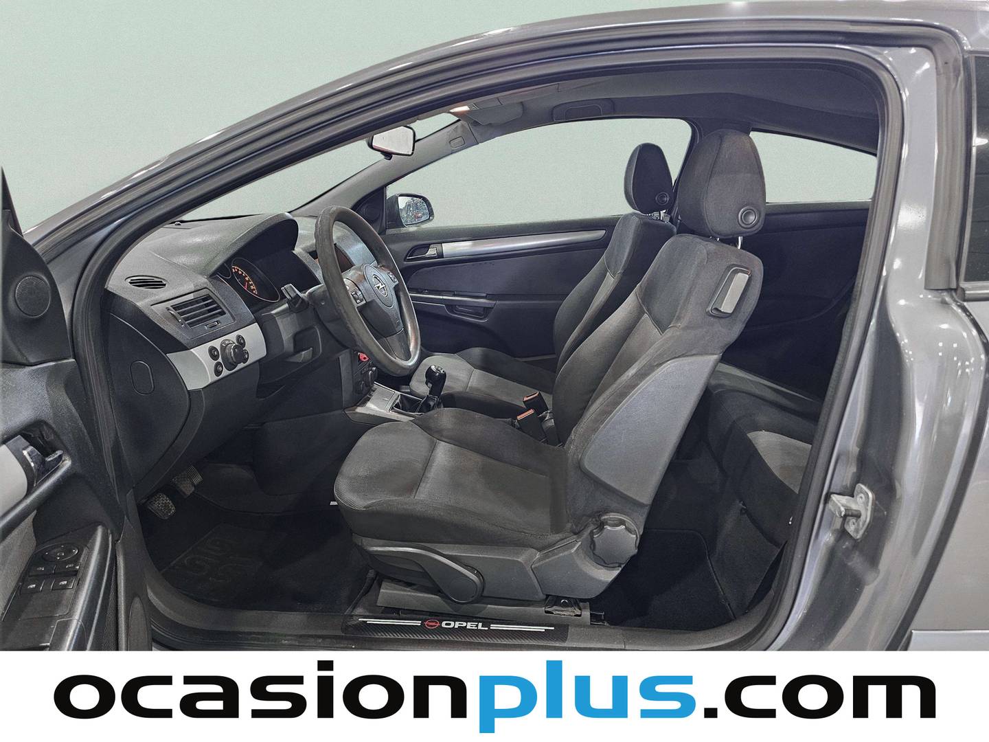 Foto asientos delanteros Opel Astra Opel Astra 1.9 CDTI GTC Enjoy (120 CV)