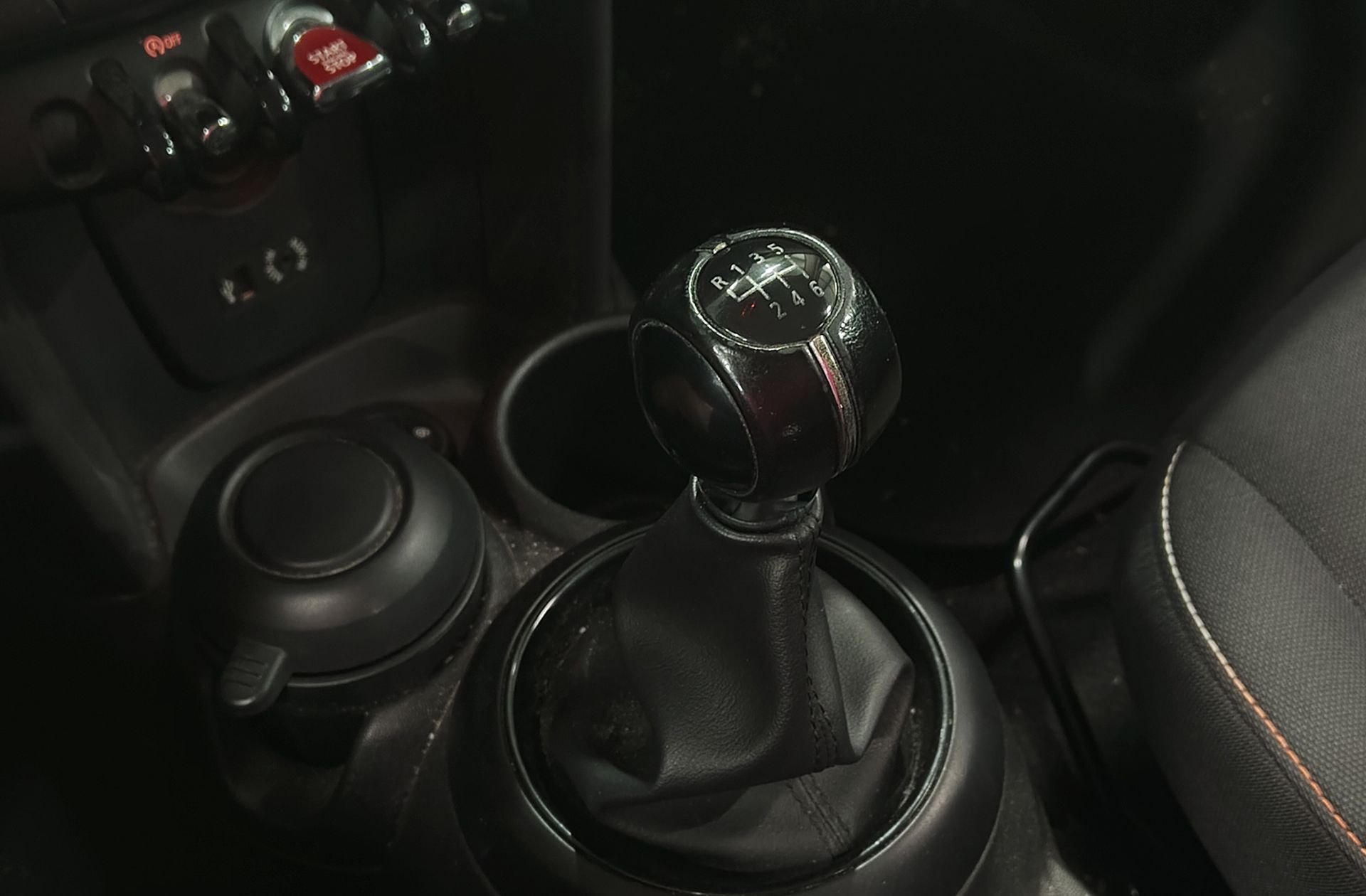 MINI Cooper One D - foto 5