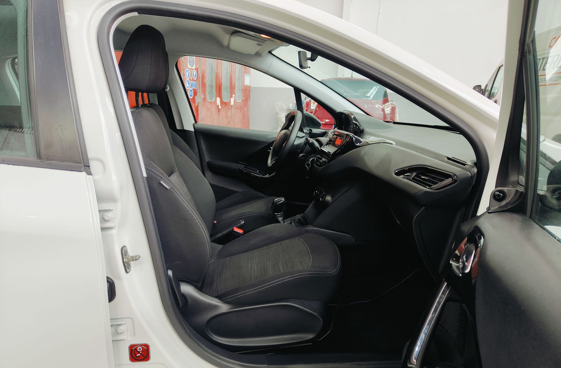 Peugeot 208 1.0L PureTech Access - foto 13