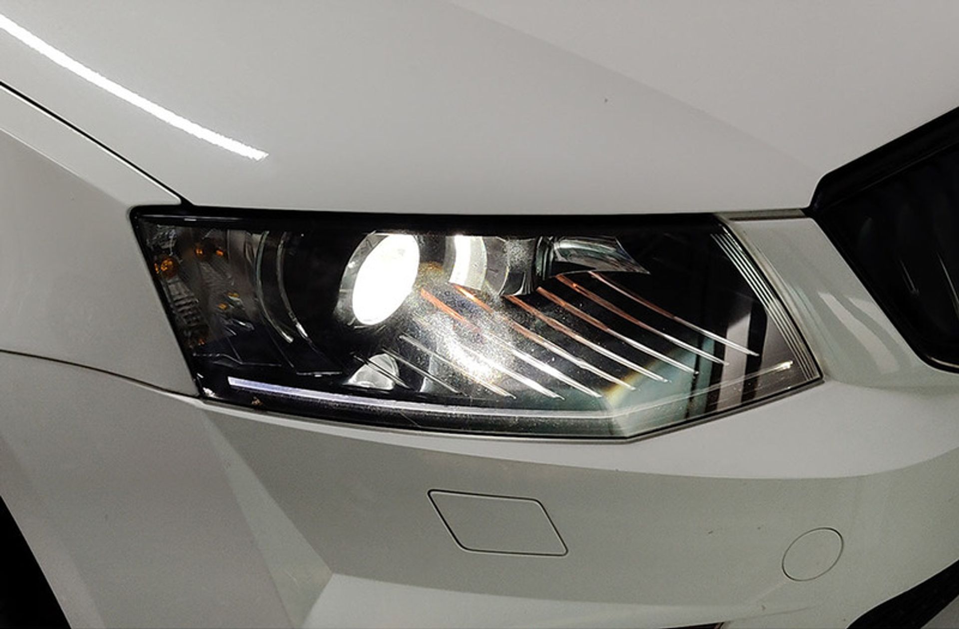 Škoda Octavia Combi 2.0 TDI RS DSG - foto 17