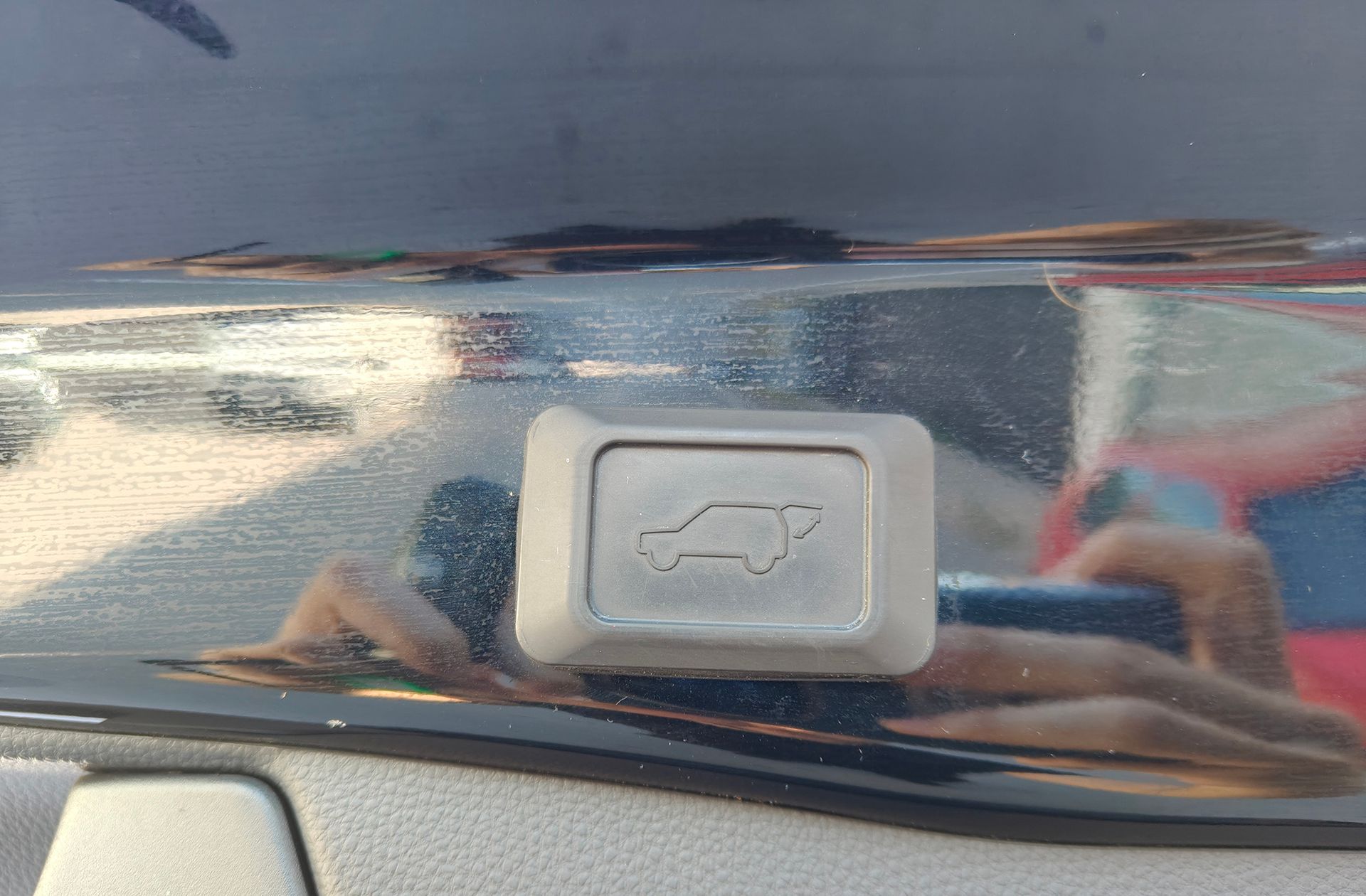 Toyota RAV4 2.5l hybrid Luxury - foto 22