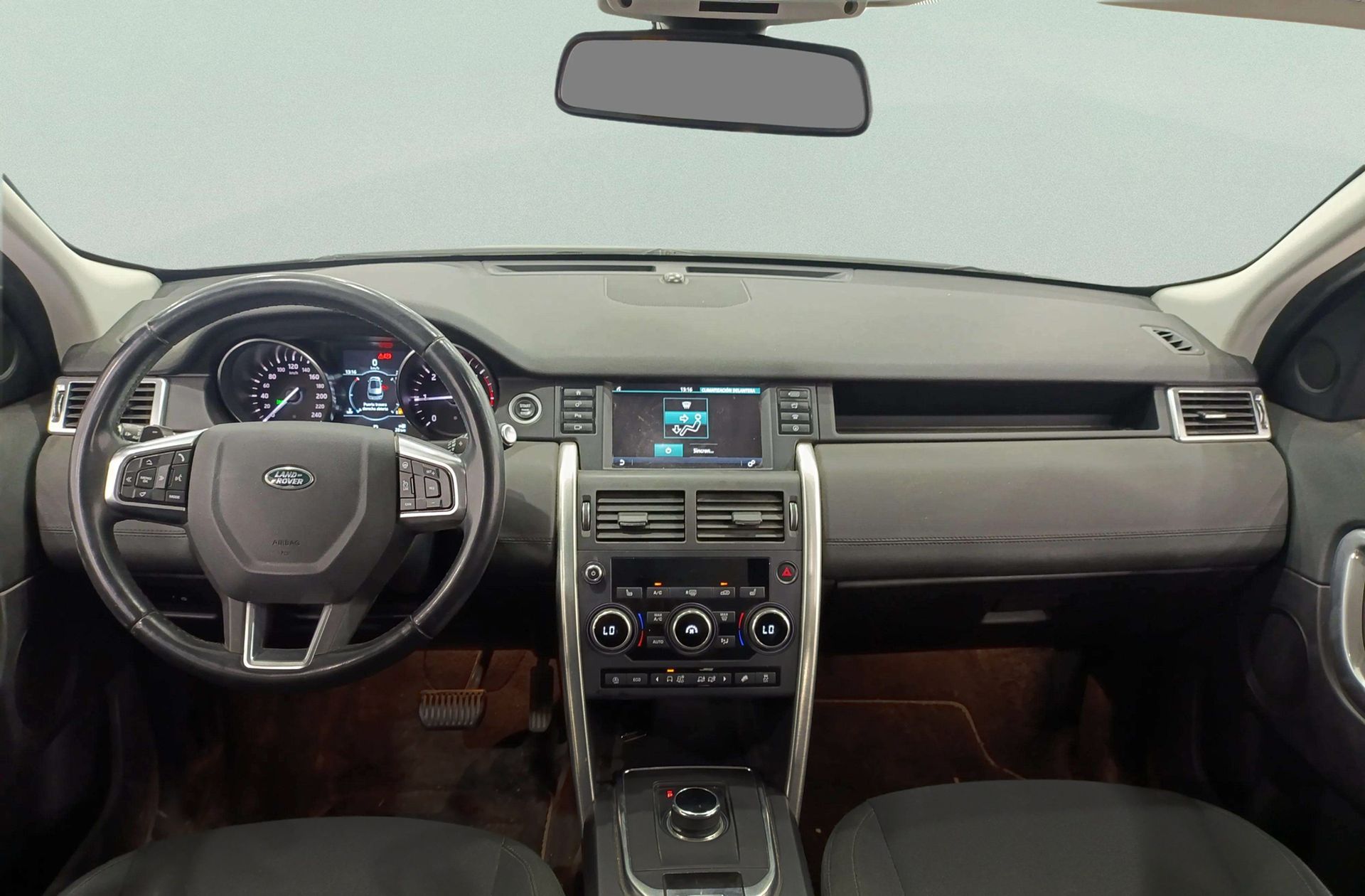 Land Rover Discovery Sport 2.0L TD4 SE 4x4 - foto 6