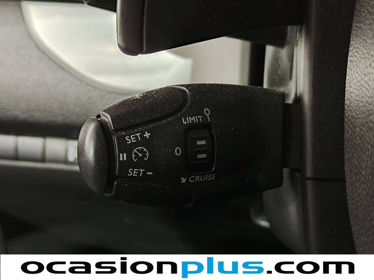 Foto Peugeot Traveller Peugeot Traveller 2.0 BlueHDi Business Long EAT8 (180 CV) 9 Plazas