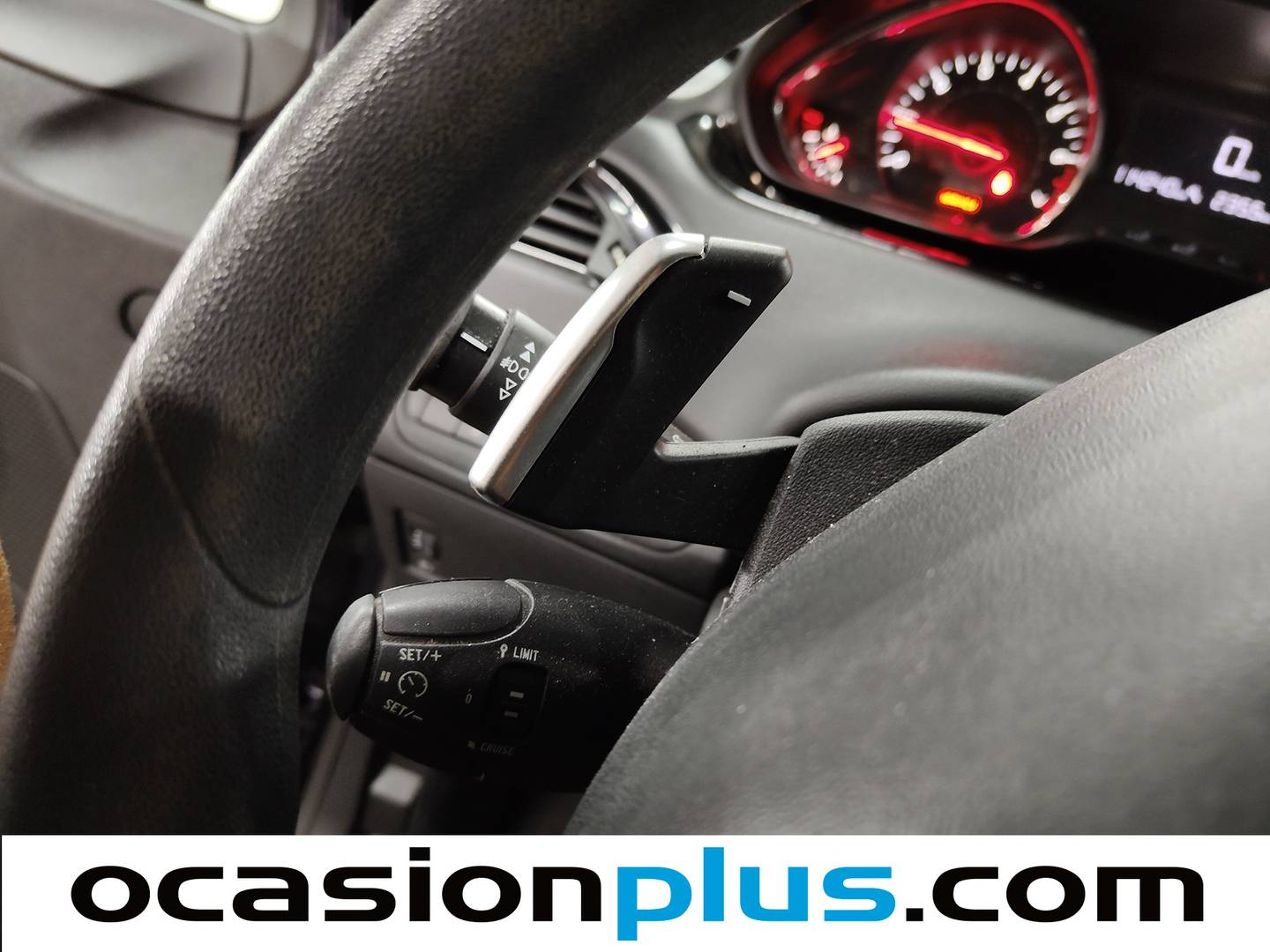 Peugeot 208 Peugeot 208 1.2 PureTech S&S Active ETG5 (82 CV) 2015