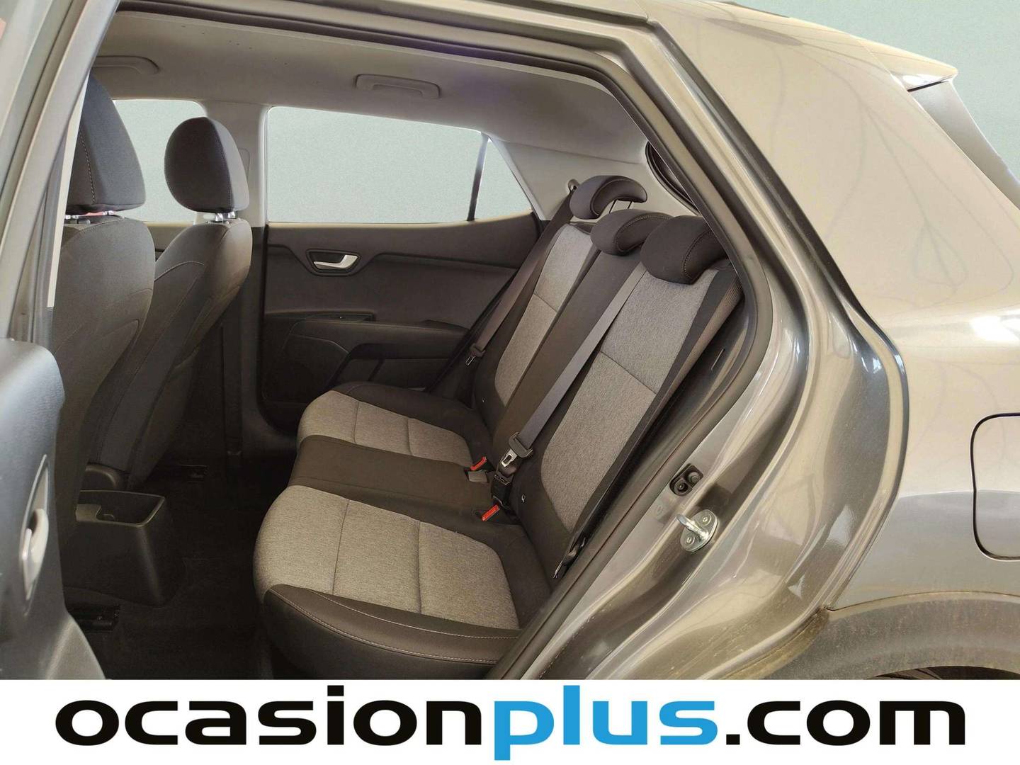 Foto asientos traseros KIA Stonic KIA Stonic 1.0 T-GDi MHEV MT Concept (100 CV)