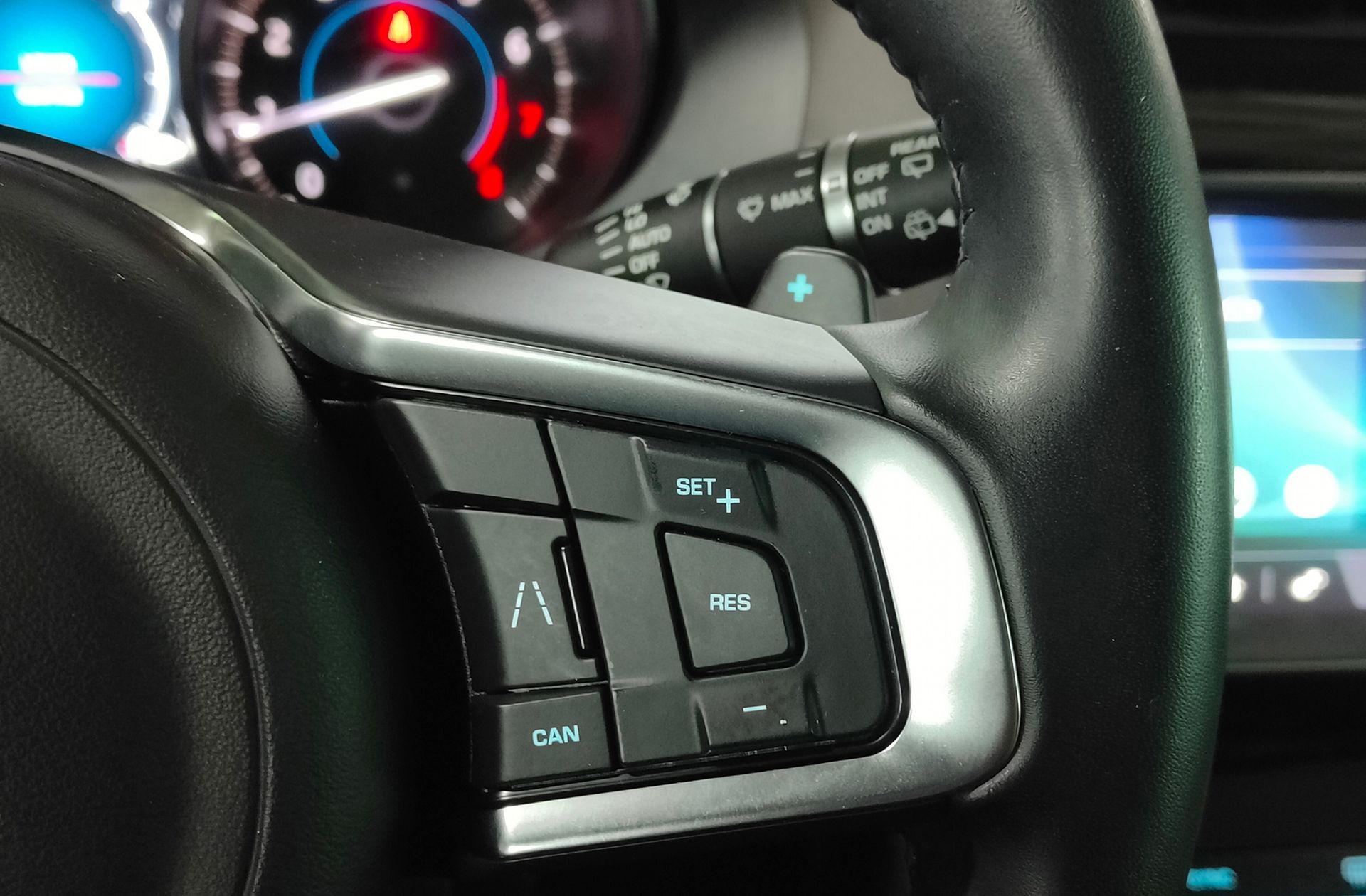 Jaguar F-Pace 2.0T i4 Prestige AWD - foto 30