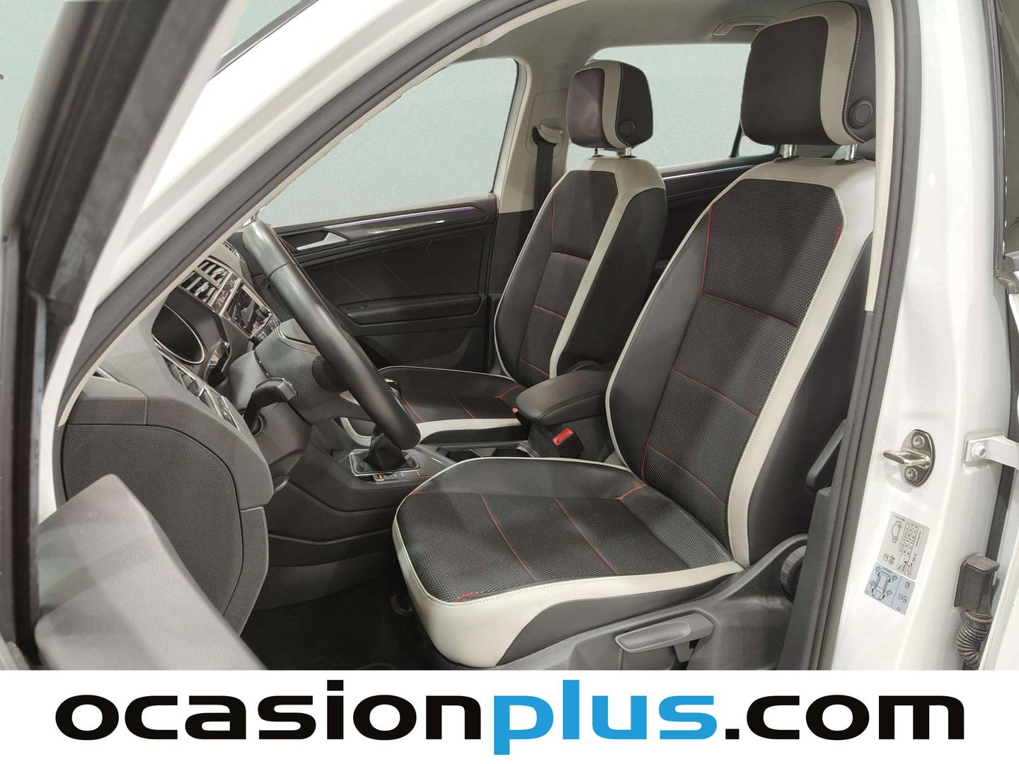 Foto asientos delanteros Volkswagen Tiguan Volkswagen Tiguan Urban Sport 2.0 TDI (150 CV)