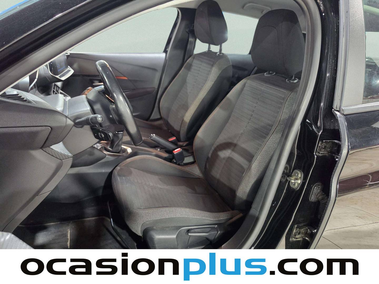 Foto asientos delanteros Peugeot 208 Peugeot 208 PureTech 75 S&S Active (75 CV)