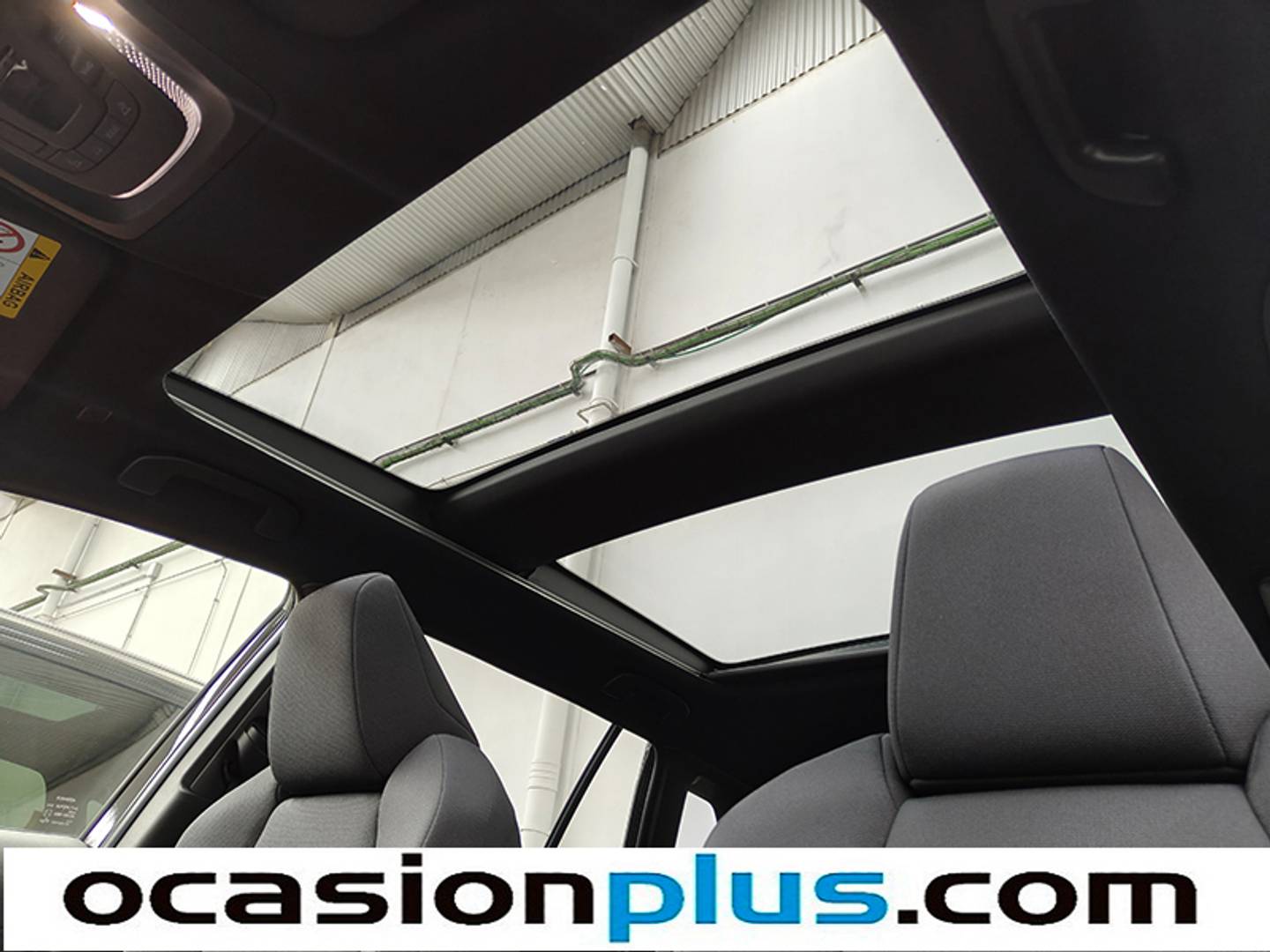 Extras y acabados del Toyota Corolla Cross Toyota Corolla Cross 2.0l Style Plus (197 CV)