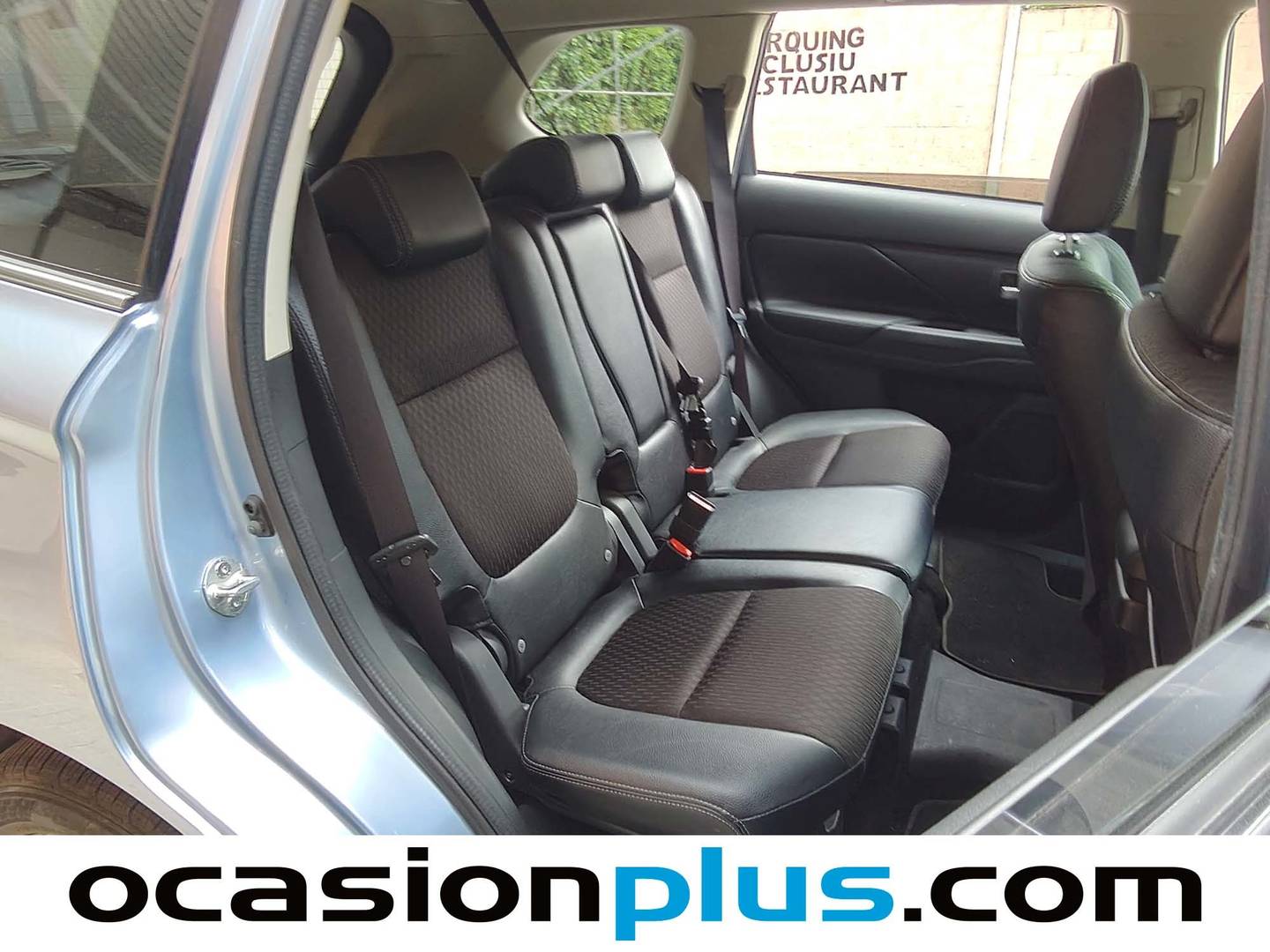 Foto Mitsubishi Outlander Mitsubishi Outlander 2.0 PHEV Motion 4WD Auto (203 CV)