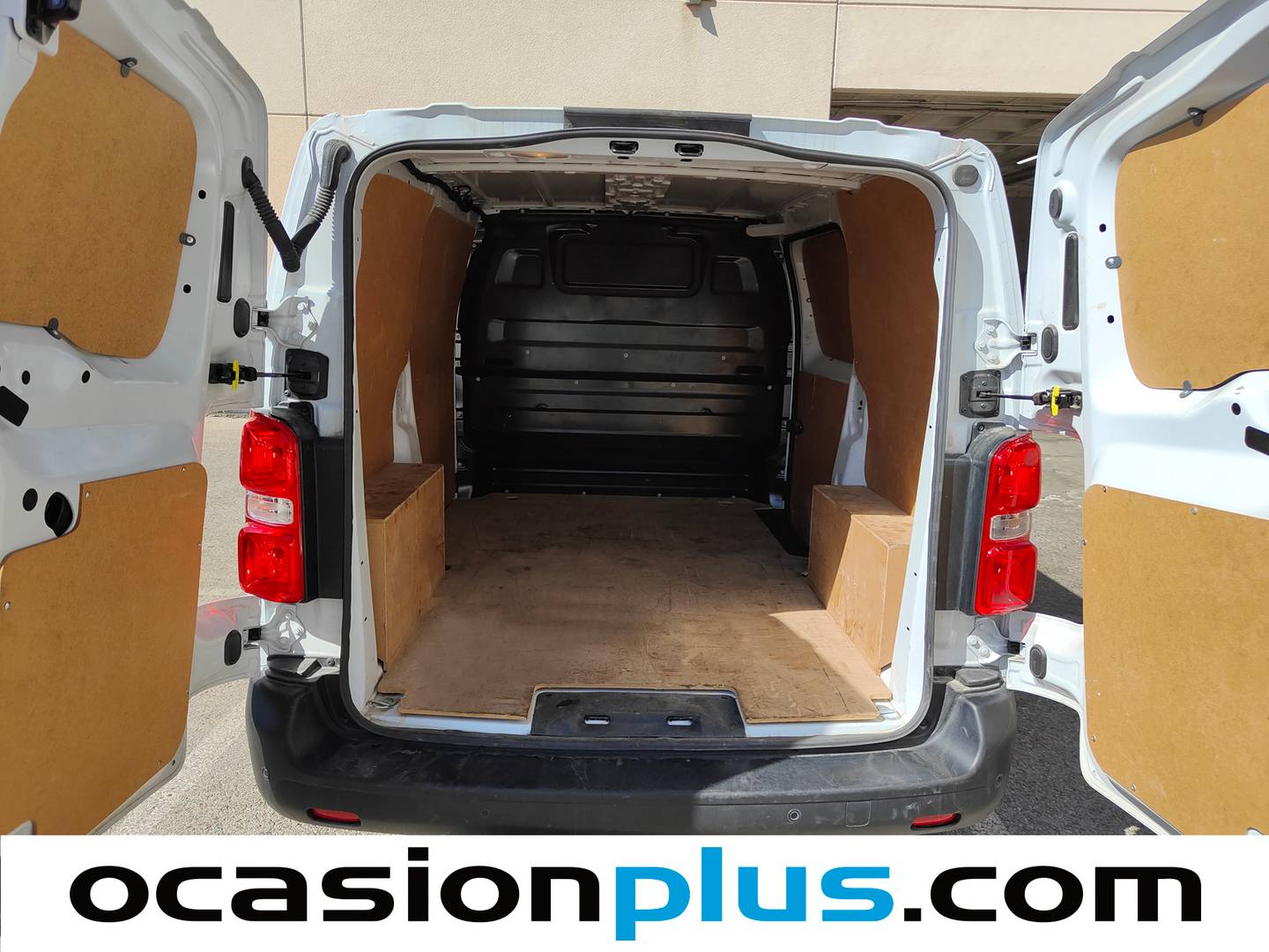 Foto asientos traseros Opel Vivaro Opel Vivaro Furgon BlueHDi 120 (120 CV)