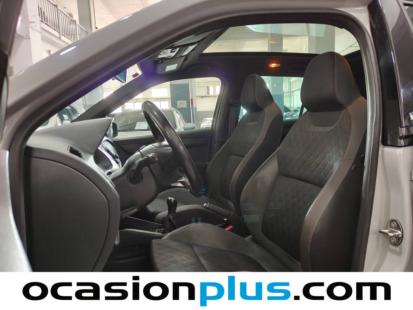 Foto asientos delanteros Skoda Fabia Skoda Fabia 1.0 TSI Monte Carlo (95 CV)